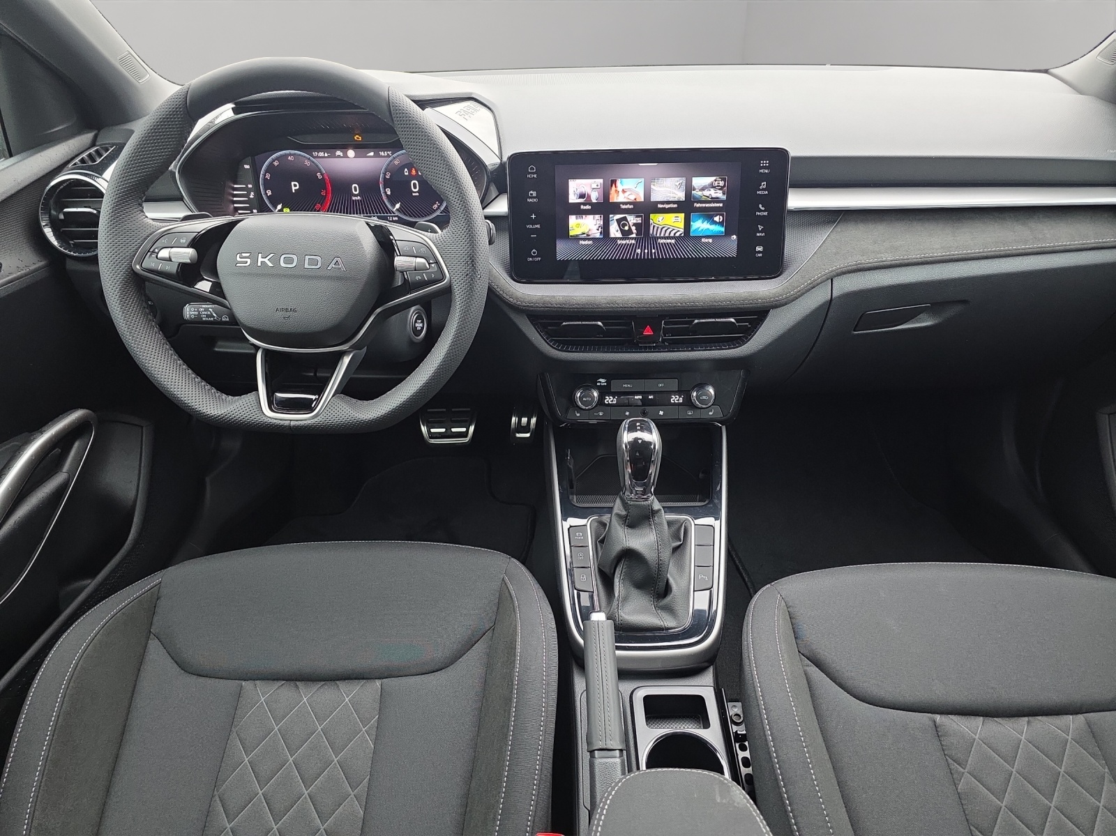 SKODA Fabia 1.0 TSI Dynamic DSG-image-4