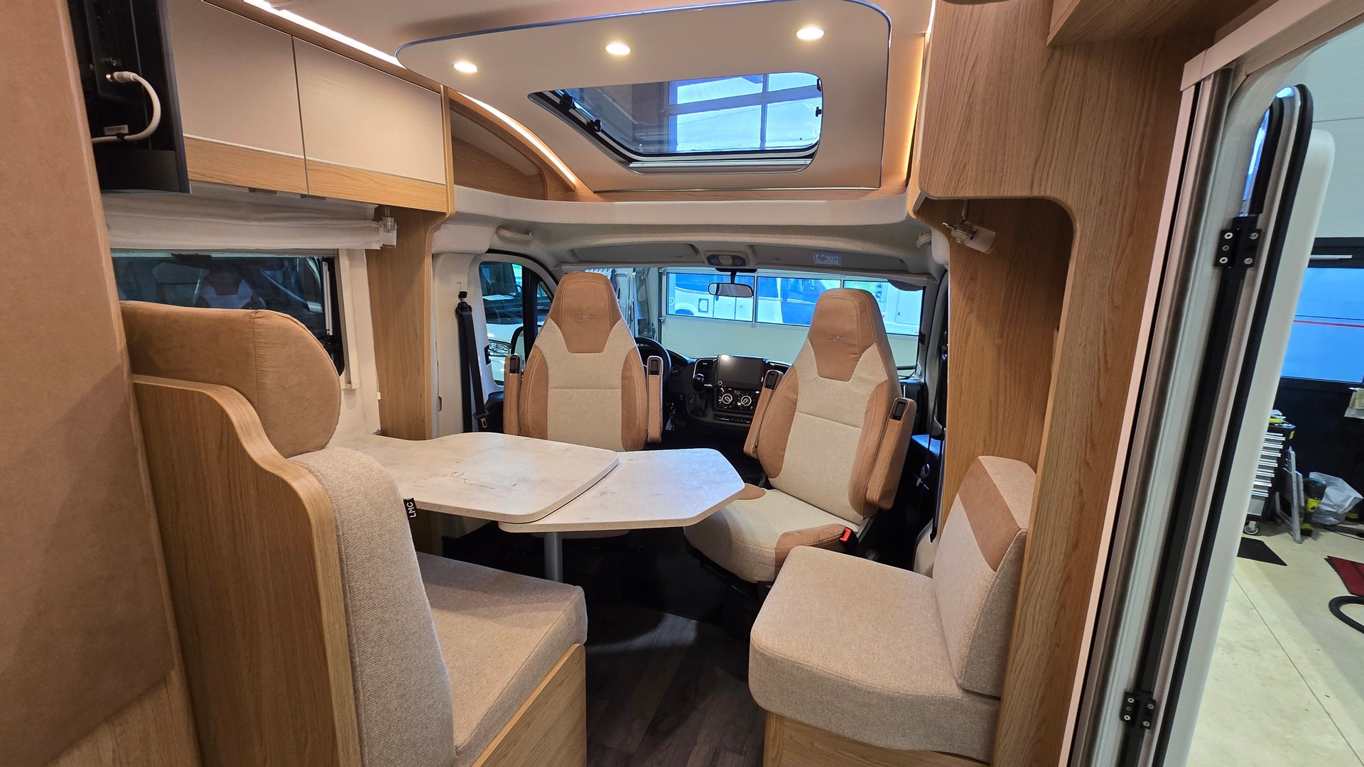 LMC Cruiser V 646, Fiat Ducato 2.2MJT 140PS- Automat-image-9