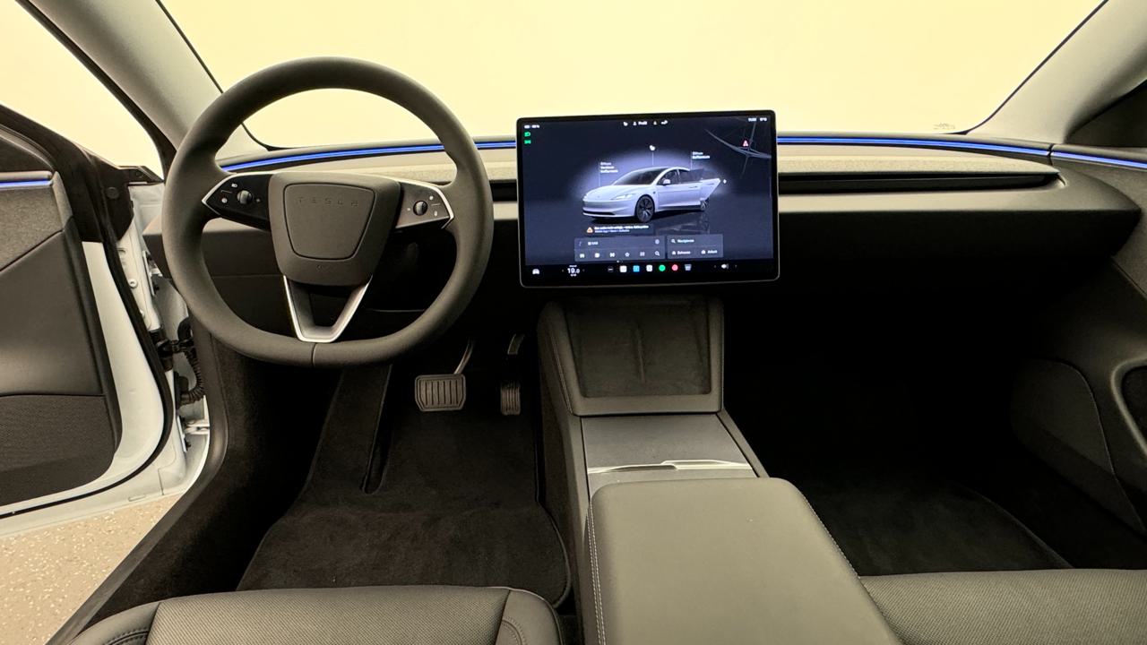 TESLA Model 3 Long Range RWD-image-5