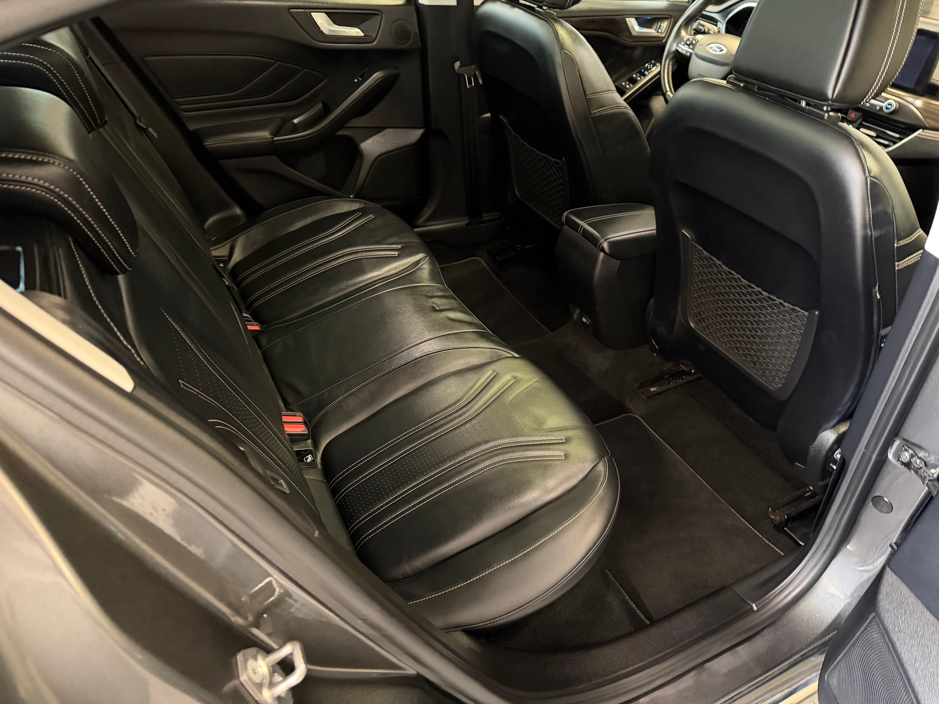 FORD Focus 1.5 SCTi Vignale Automatic-image-12