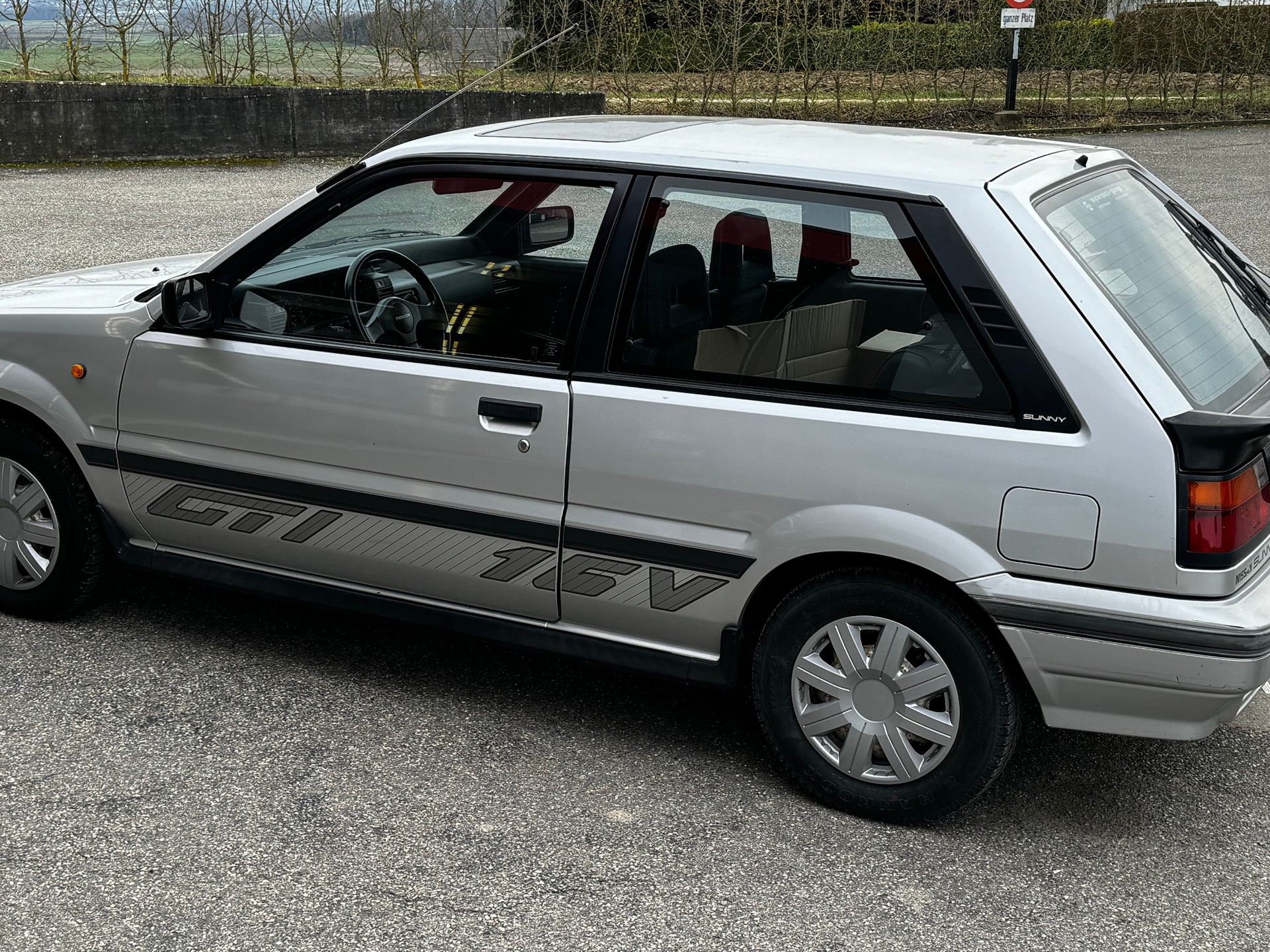 NISSAN SUNNY-image-4