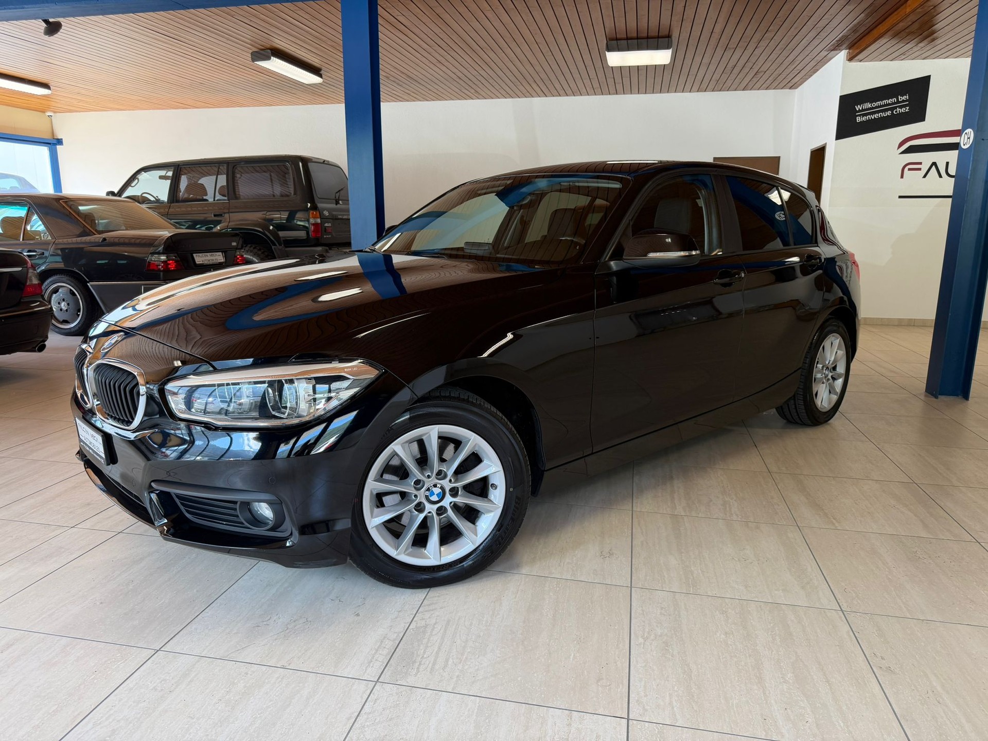 BMW 118d xDrive-image-2