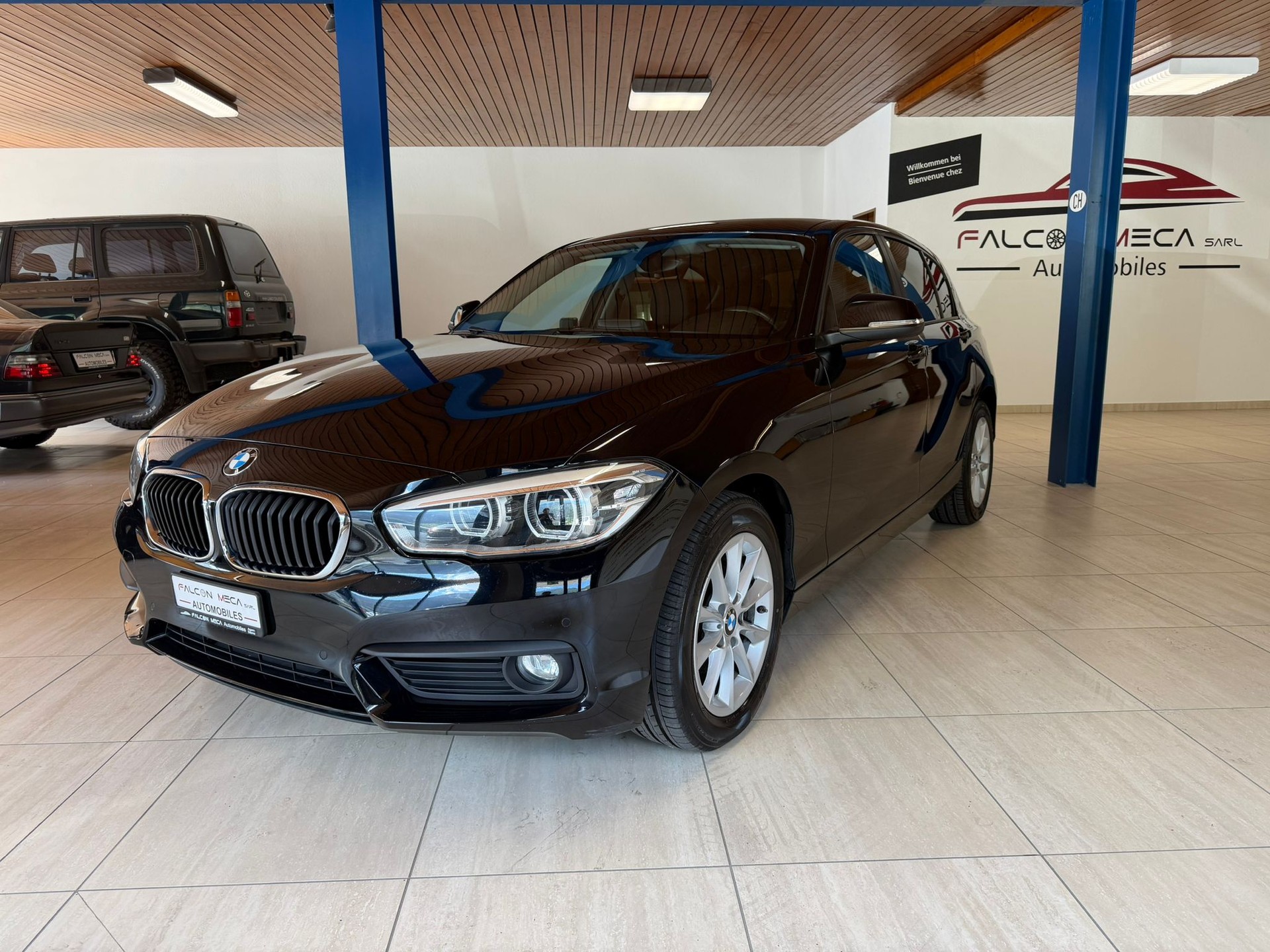 BMW 118d xDrive-image-1
