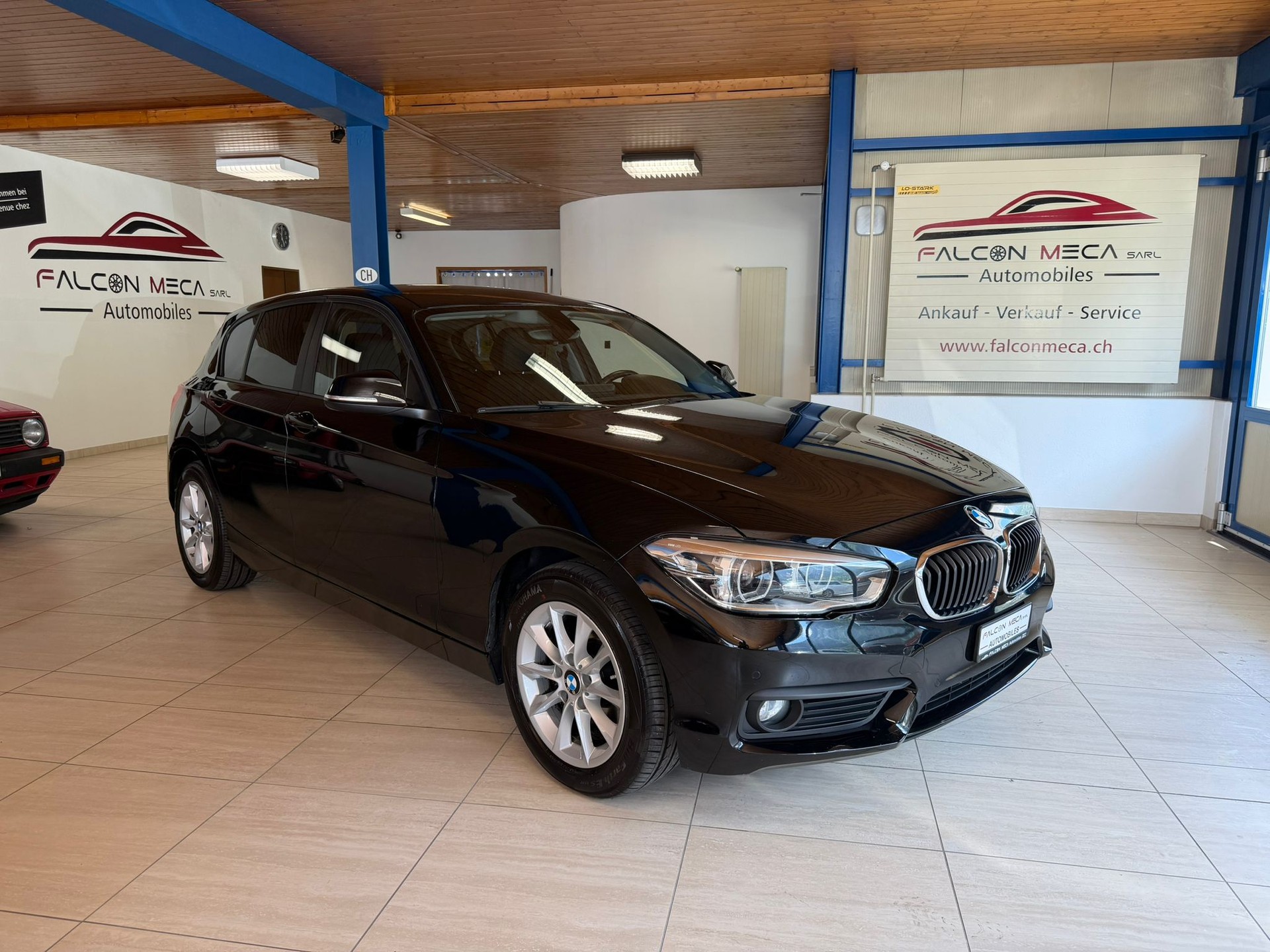 BMW 118d xDrive-image-0