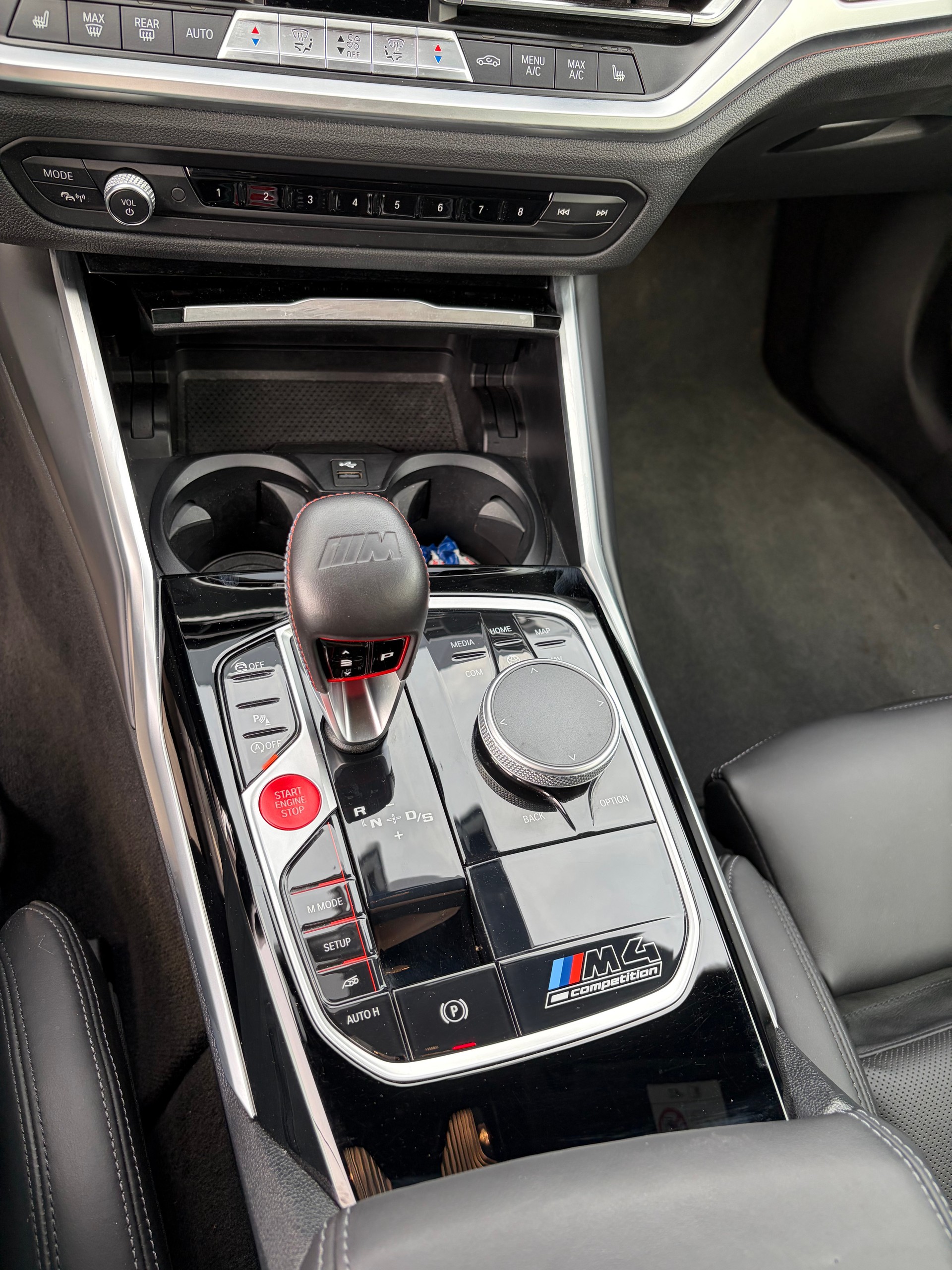 BMW M4 Competition xDrive-image-4