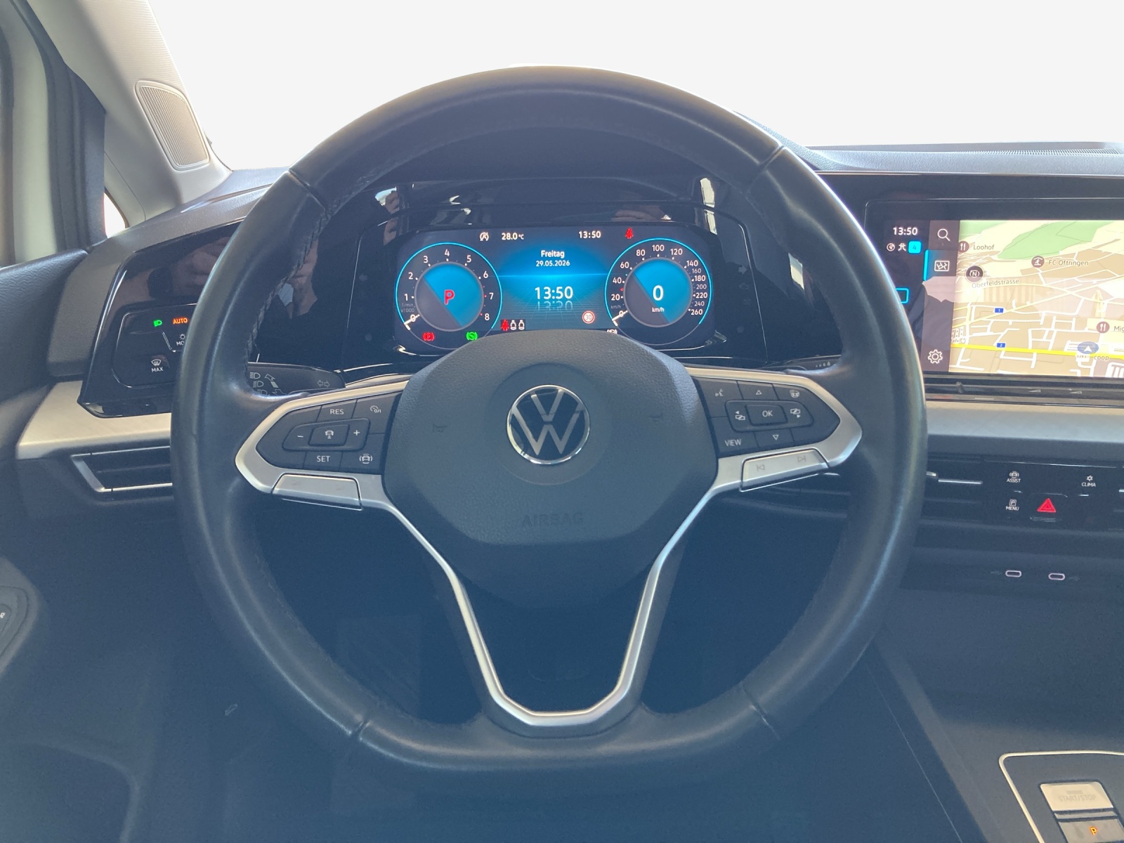 VW Golf 1.0 eTSI mHEV ACTLife DSG-image-9
