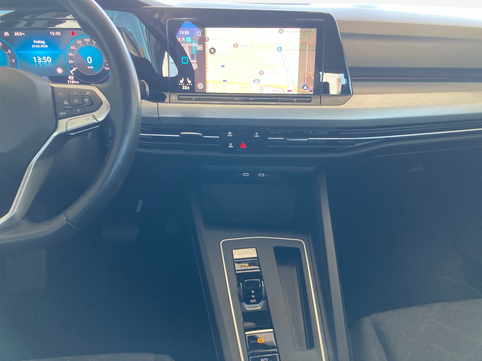 VW Golf 1.0 eTSI mHEV ACTLife DSG-image-10