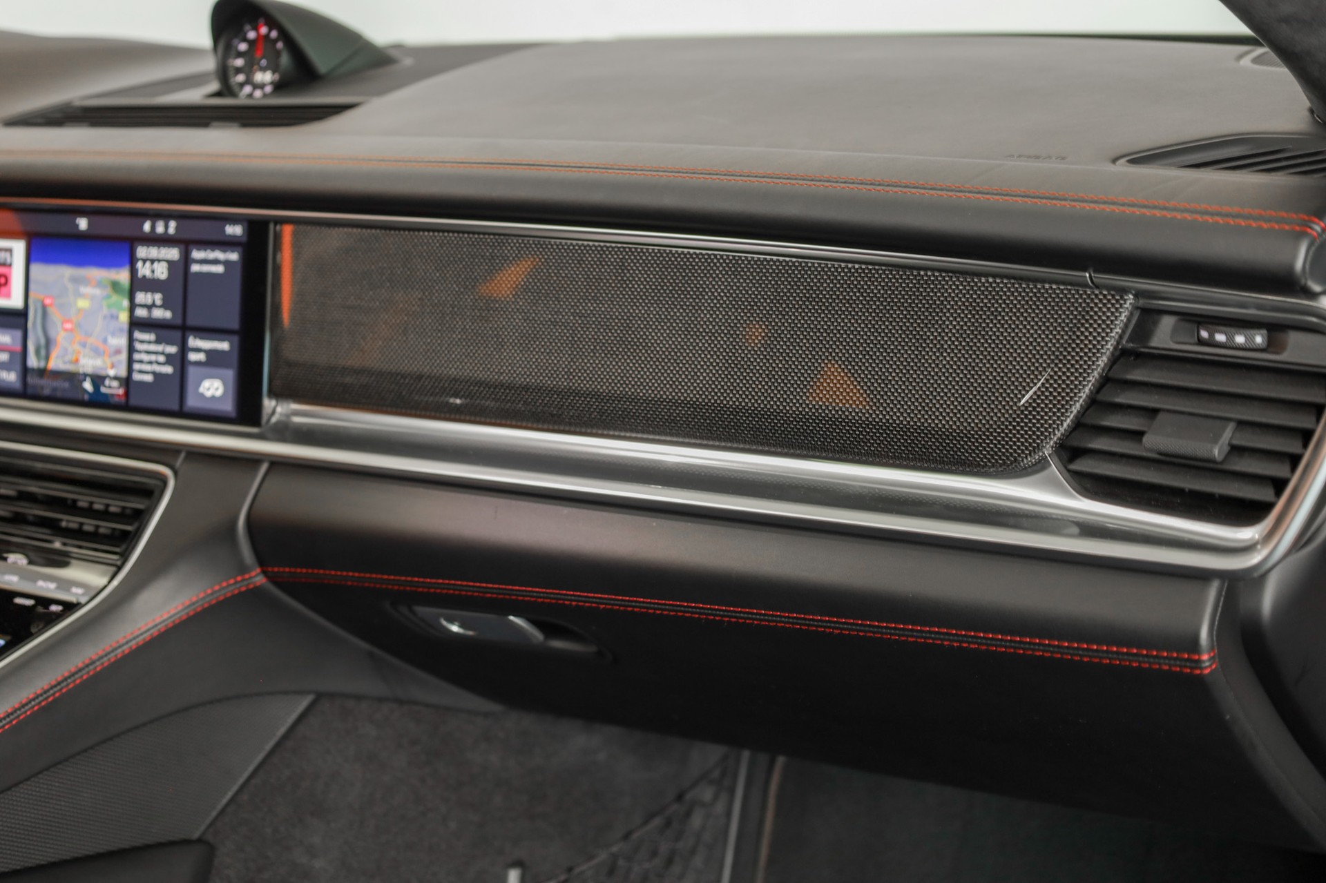 PORSCHE Panamera GTS Sport Turismo PDK-image-11