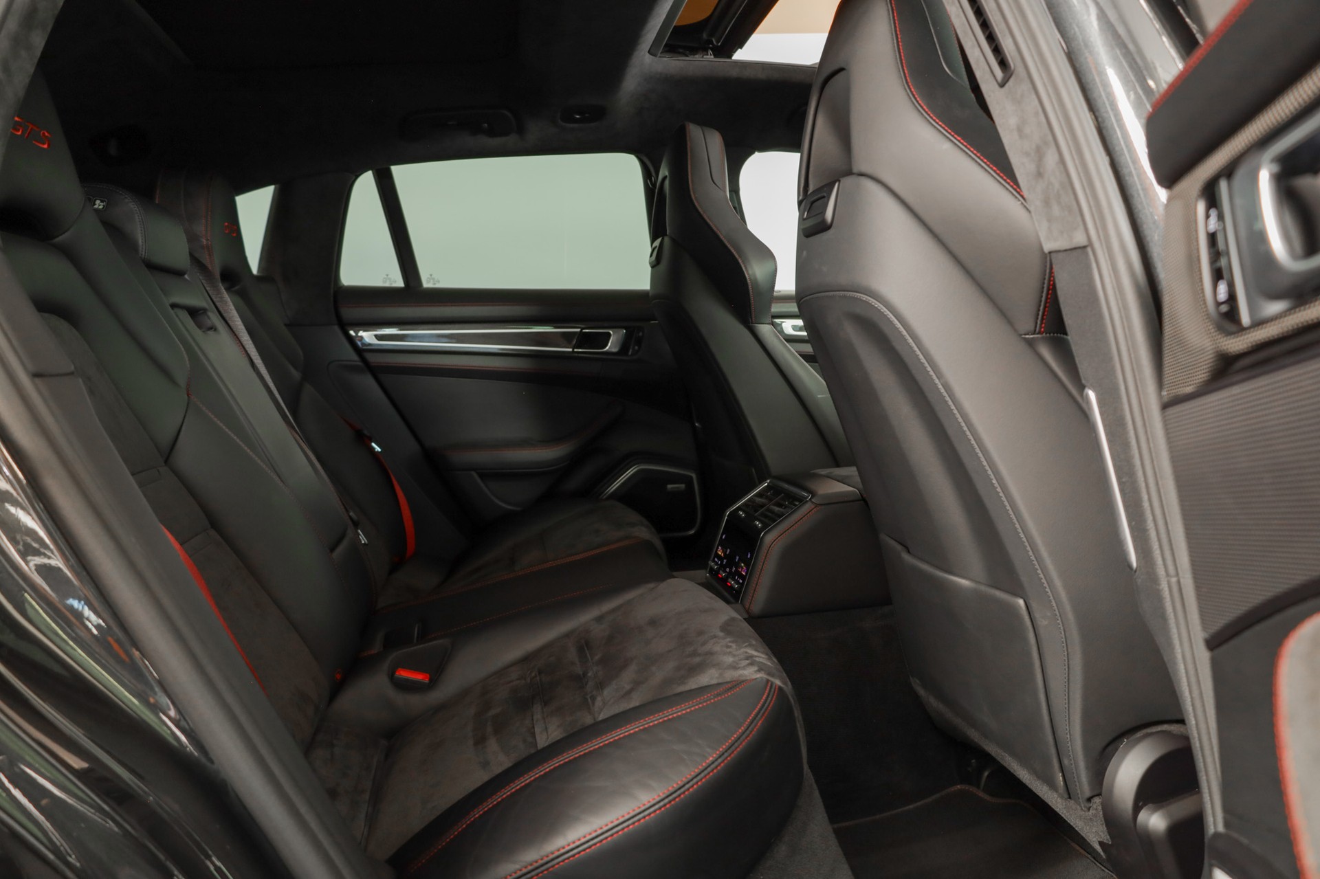 PORSCHE Panamera GTS Sport Turismo PDK-image-12