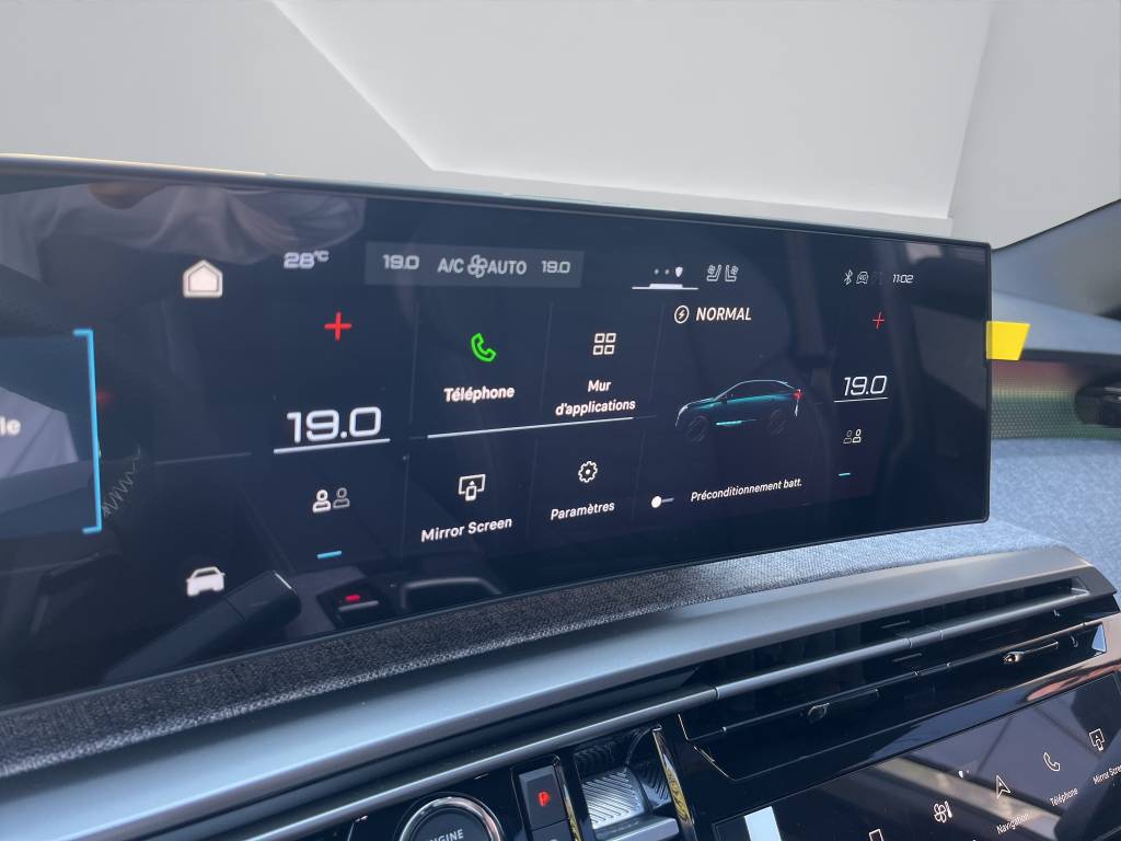 PEUGEOT 3008 73kWh GT Exclusive-image-13