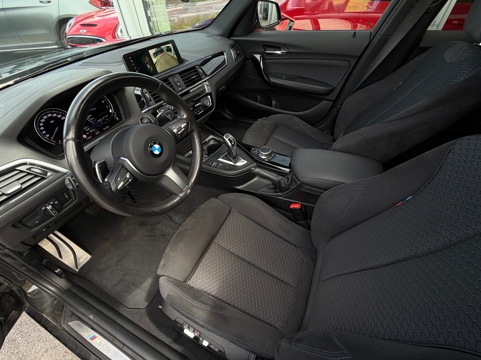 BMW M140i xDrive Steptronic-image-11