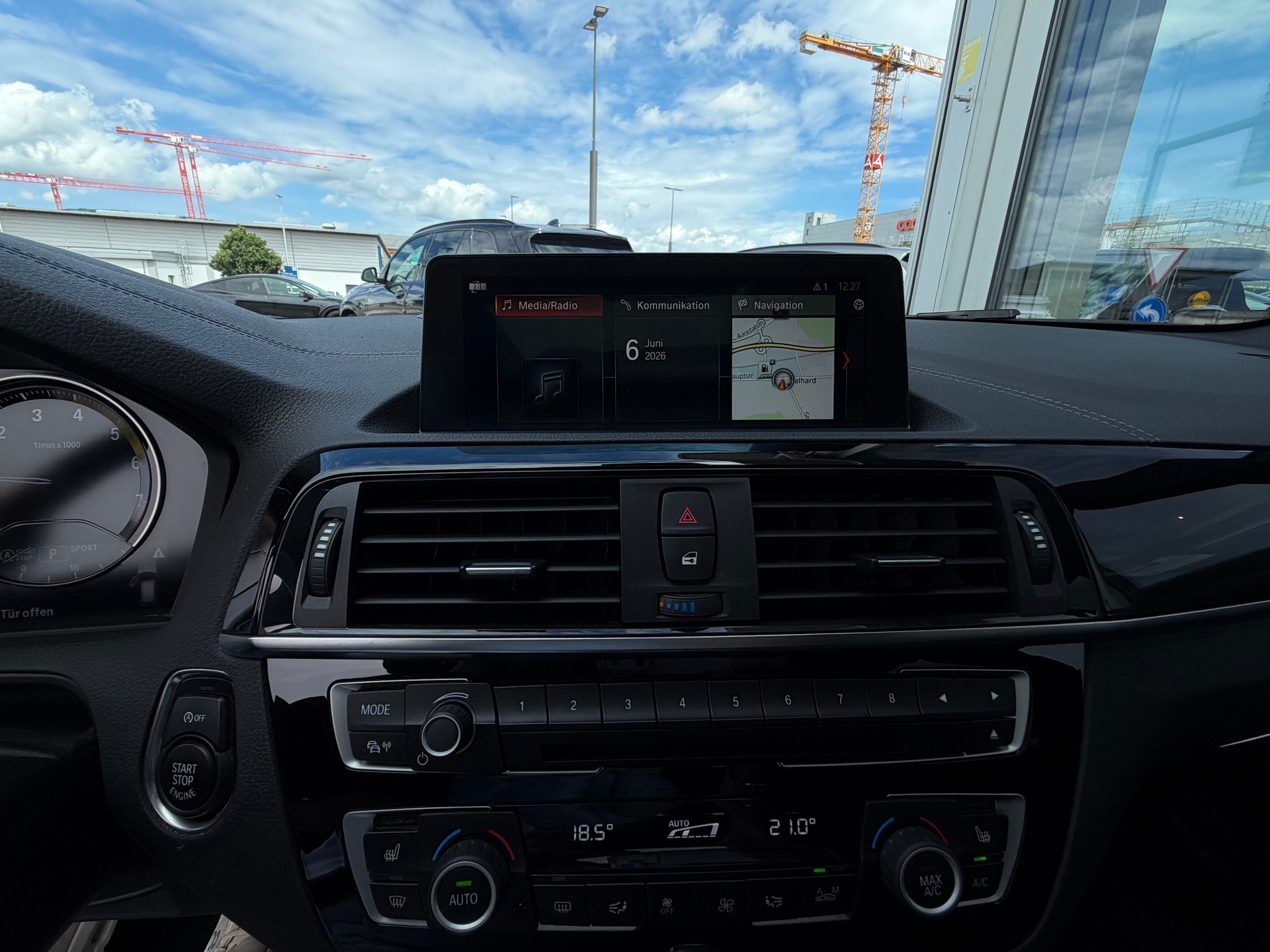 BMW M140i xDrive Steptronic-image-19