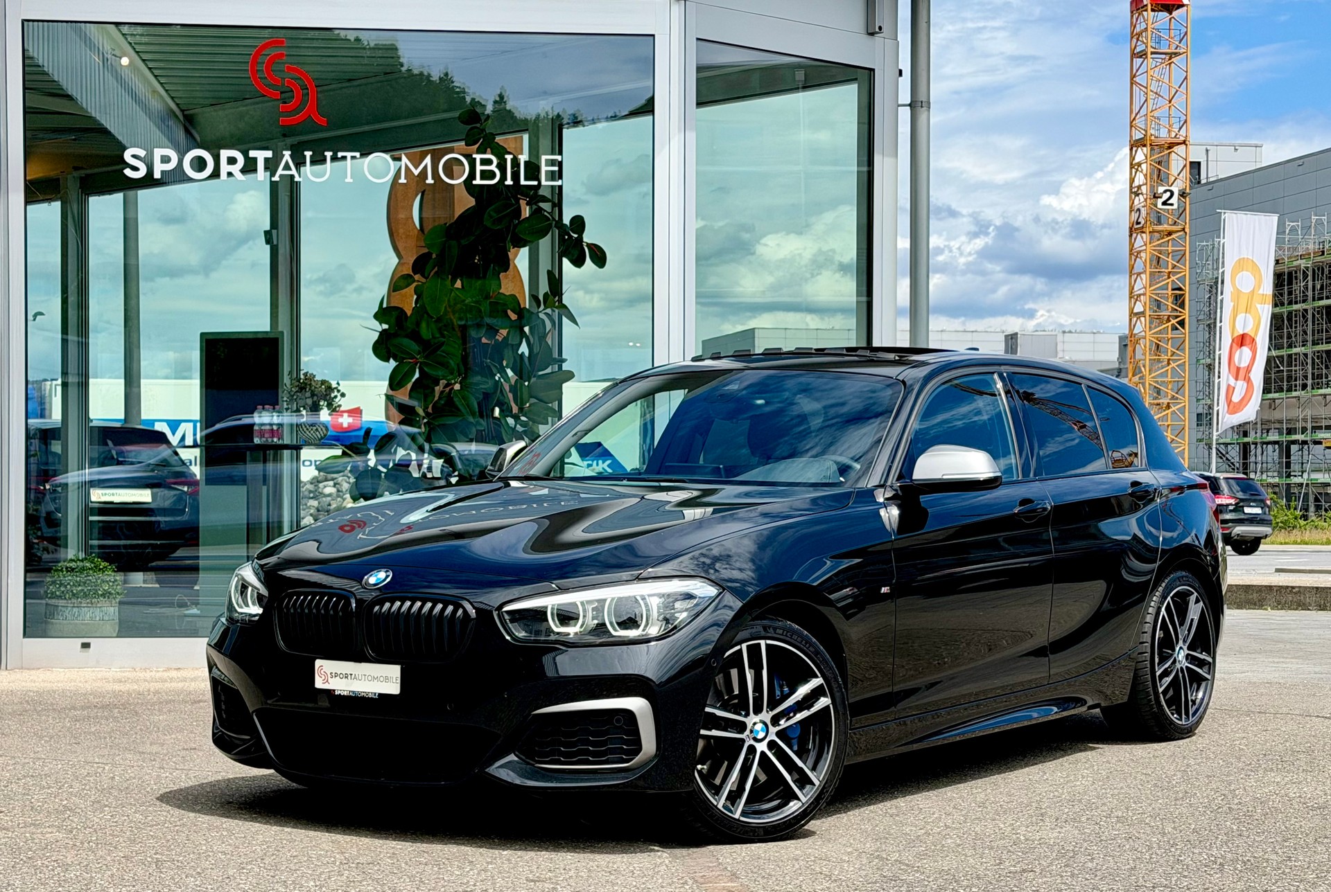 BMW M140i xDrive Steptronic-image-0