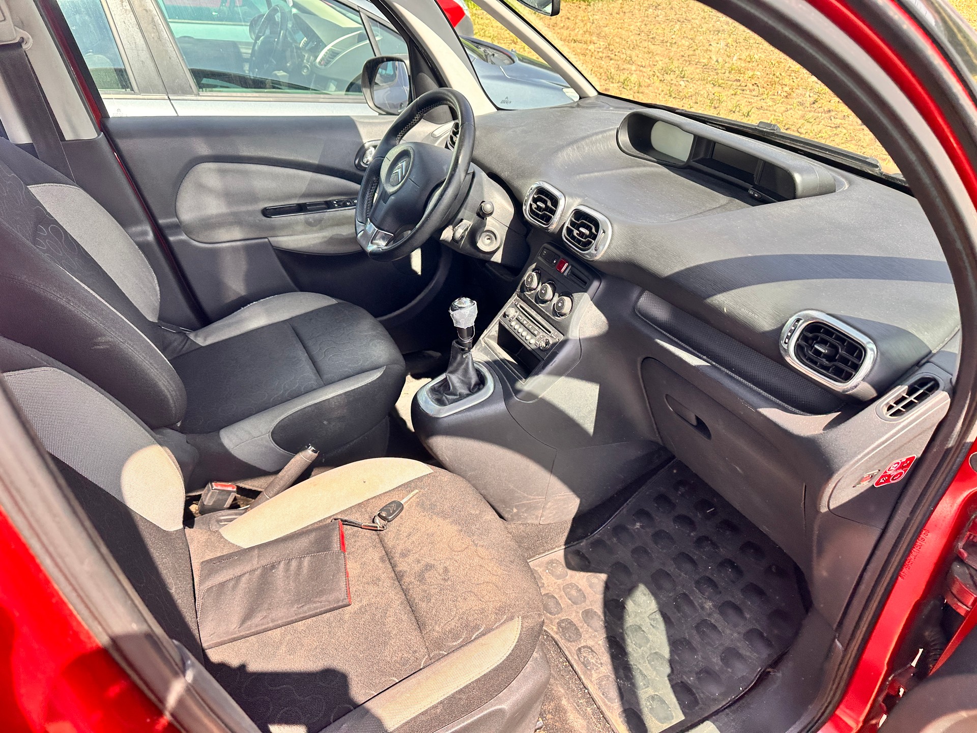 CITROEN C3 Picasso 1.6 HDi Exclusive-image-4