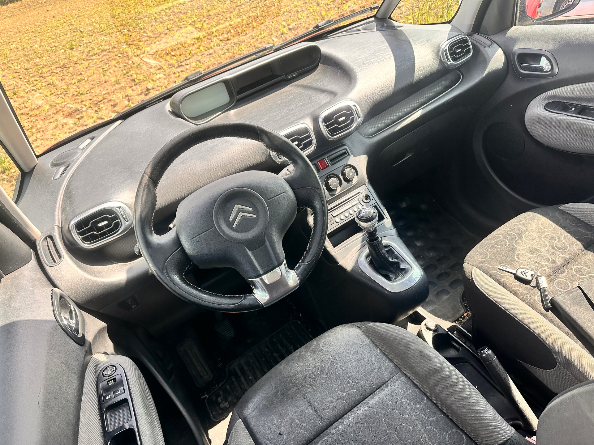 CITROEN C3 Picasso 1.6 HDi Exclusive-image-6