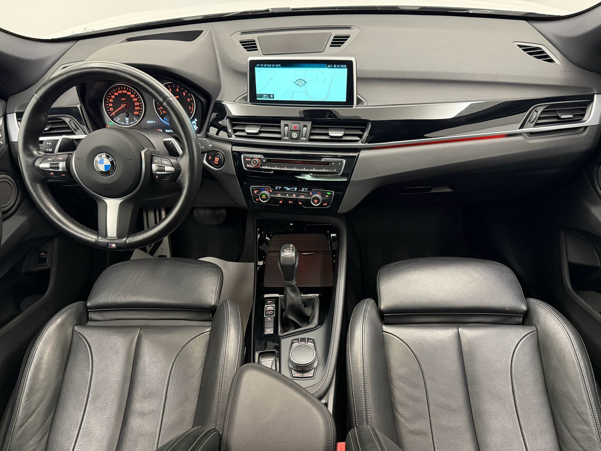 BMW X1 xDrive 25i M Sport Steptronic-image-12