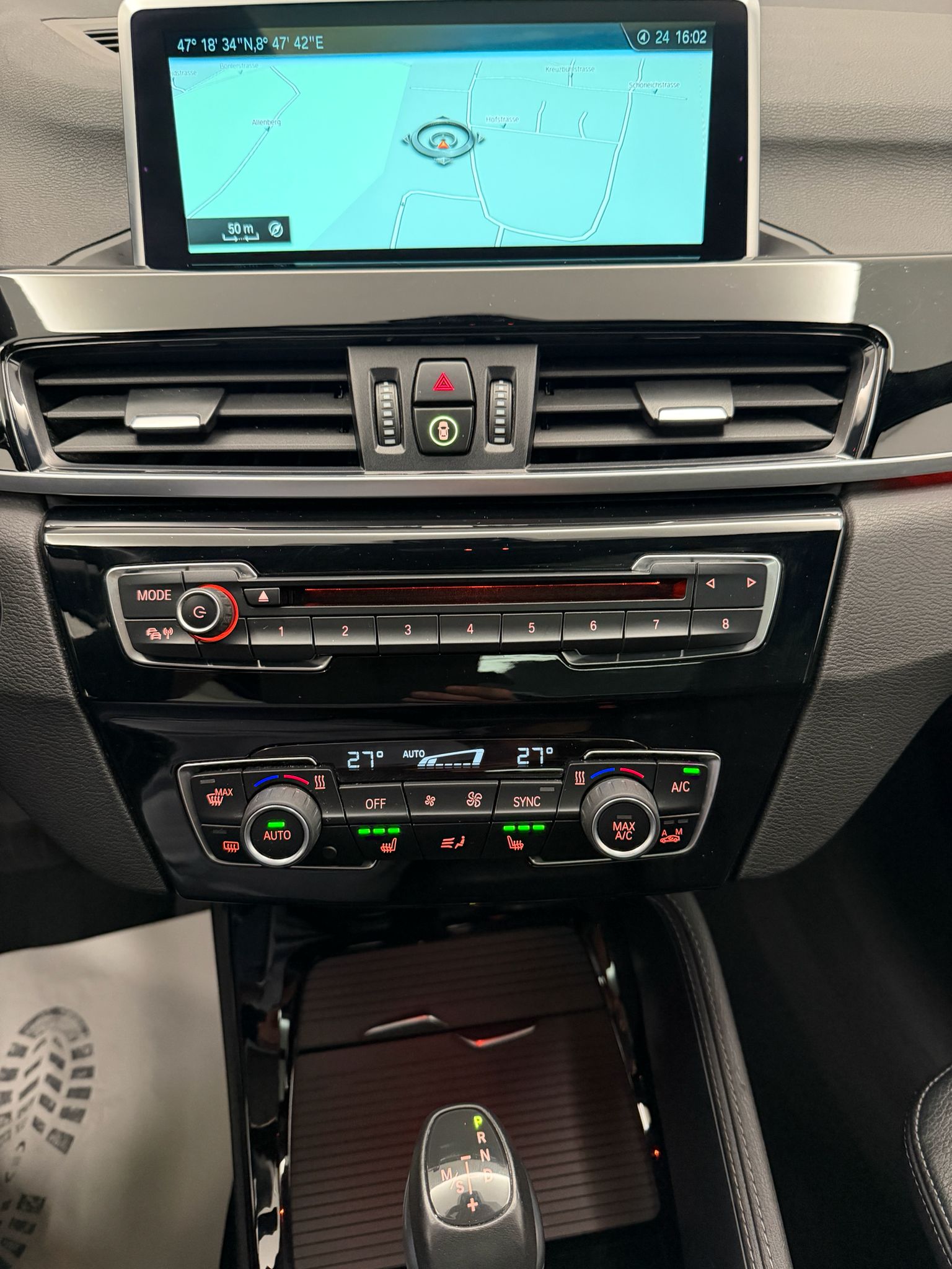 BMW X1 xDrive 25i M Sport Steptronic-image-21