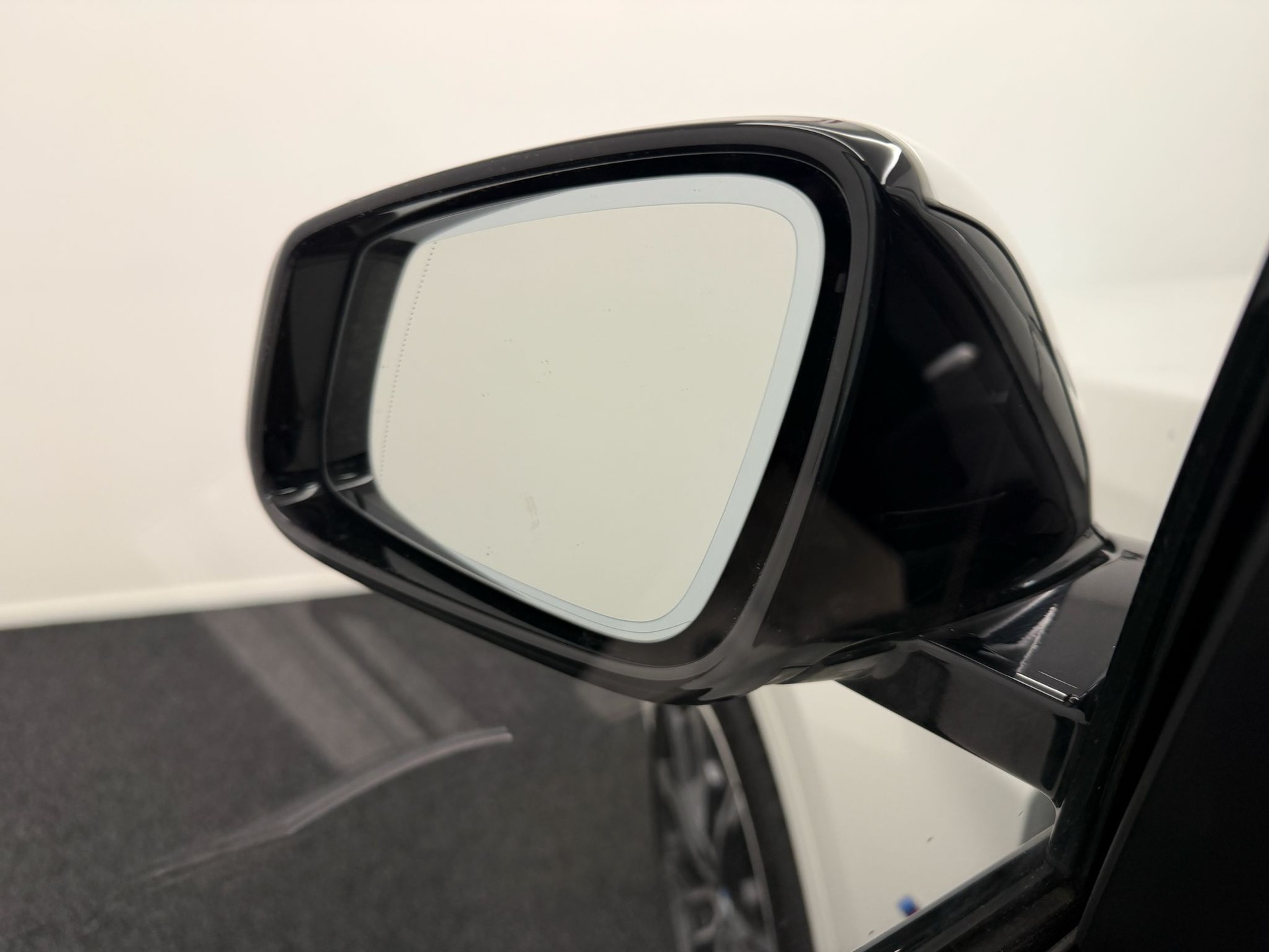 BMW X1 xDrive 25i M Sport Steptronic-image-27