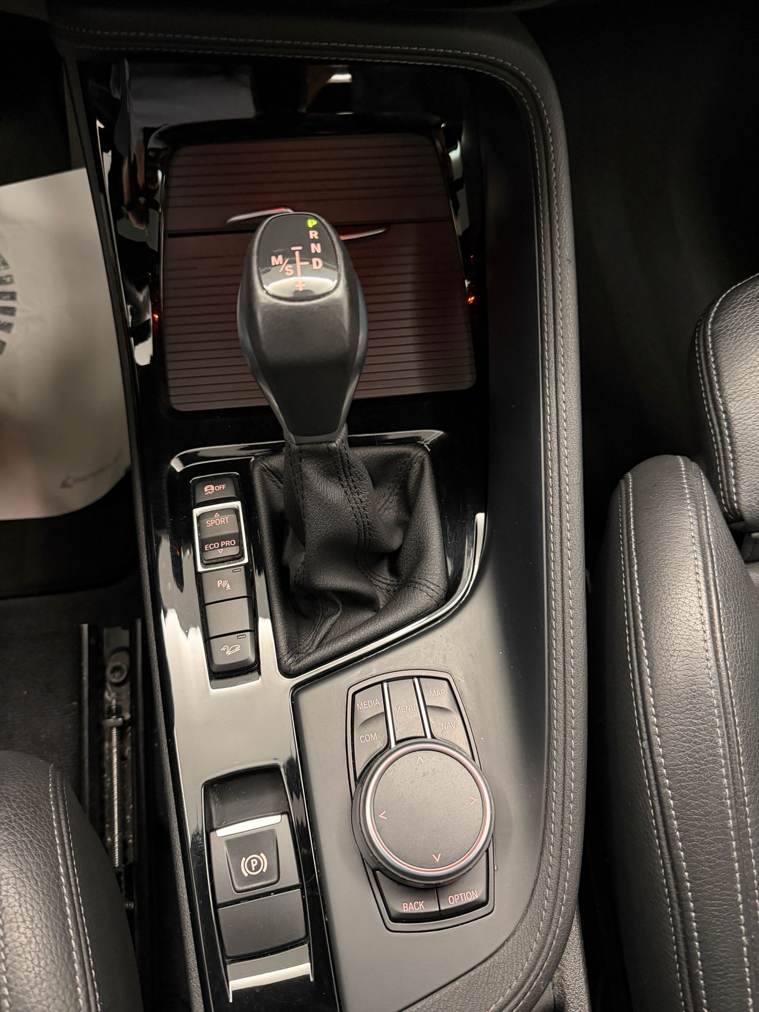 BMW X1 xDrive 25i M Sport Steptronic-image-23