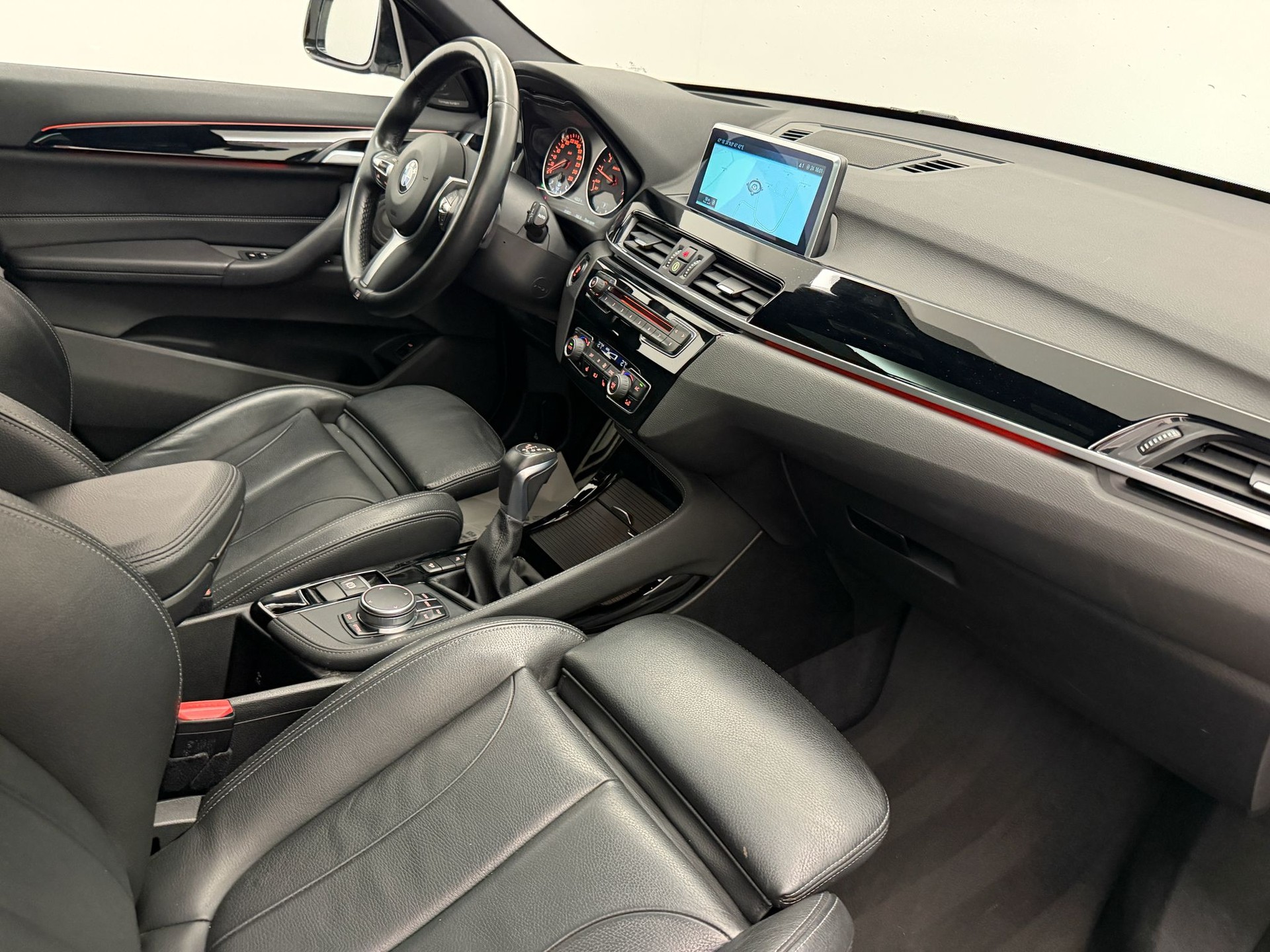 BMW X1 xDrive 25i M Sport Steptronic-image-11