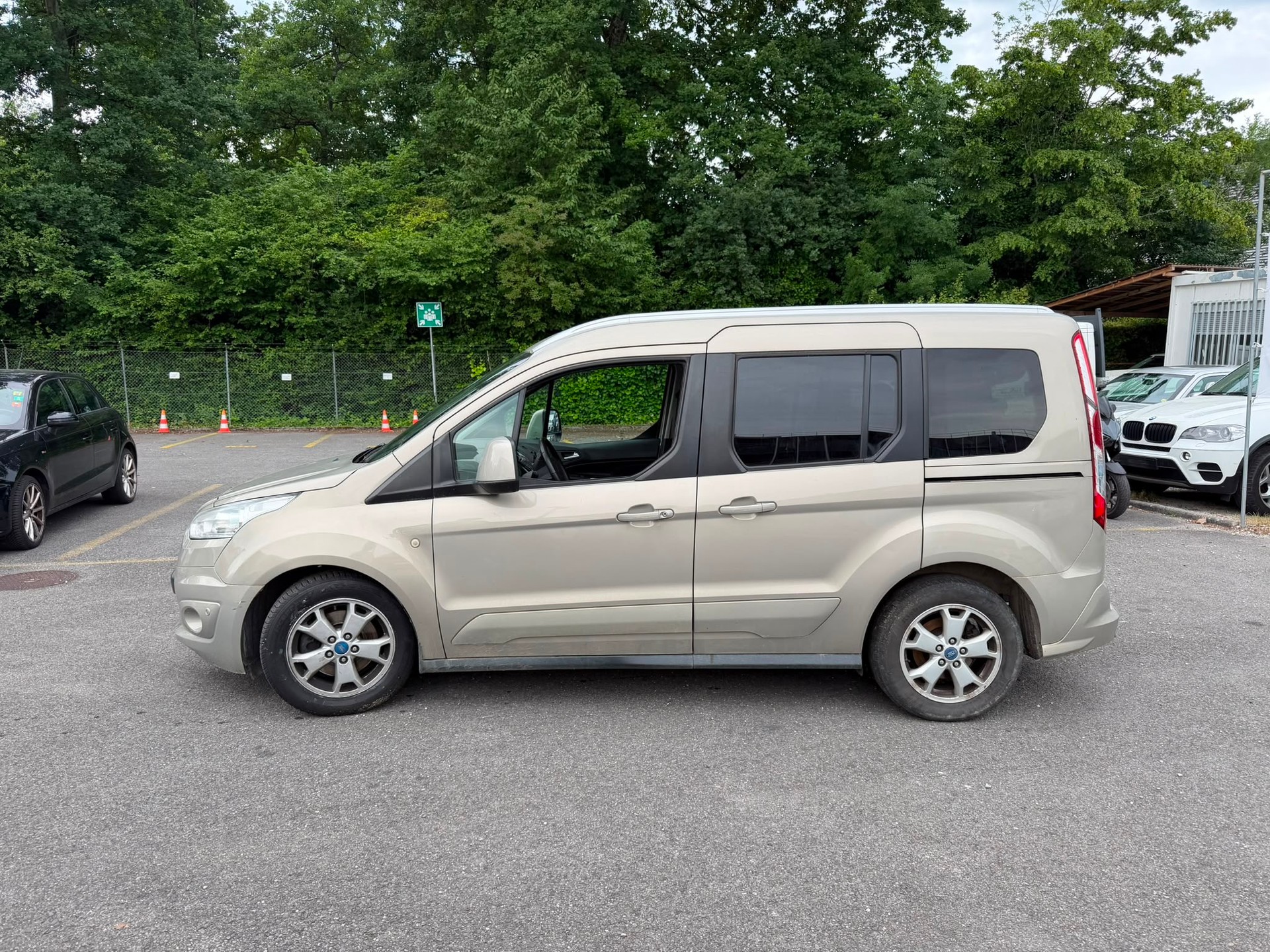 FORD Tourneo Connect 1.0 SCTi Titanium-image-5