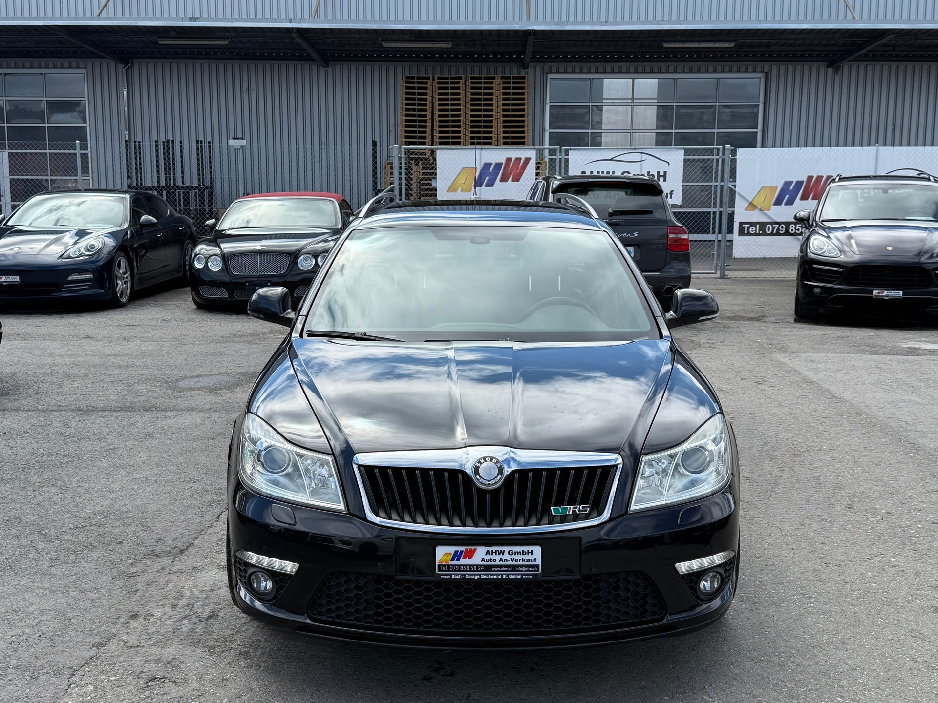 SKODA Octavia Combi 2.0 TSI RS DSG / Leder / PDC / Navi / 18 Zoll / HiFi Soundsystem-image-1