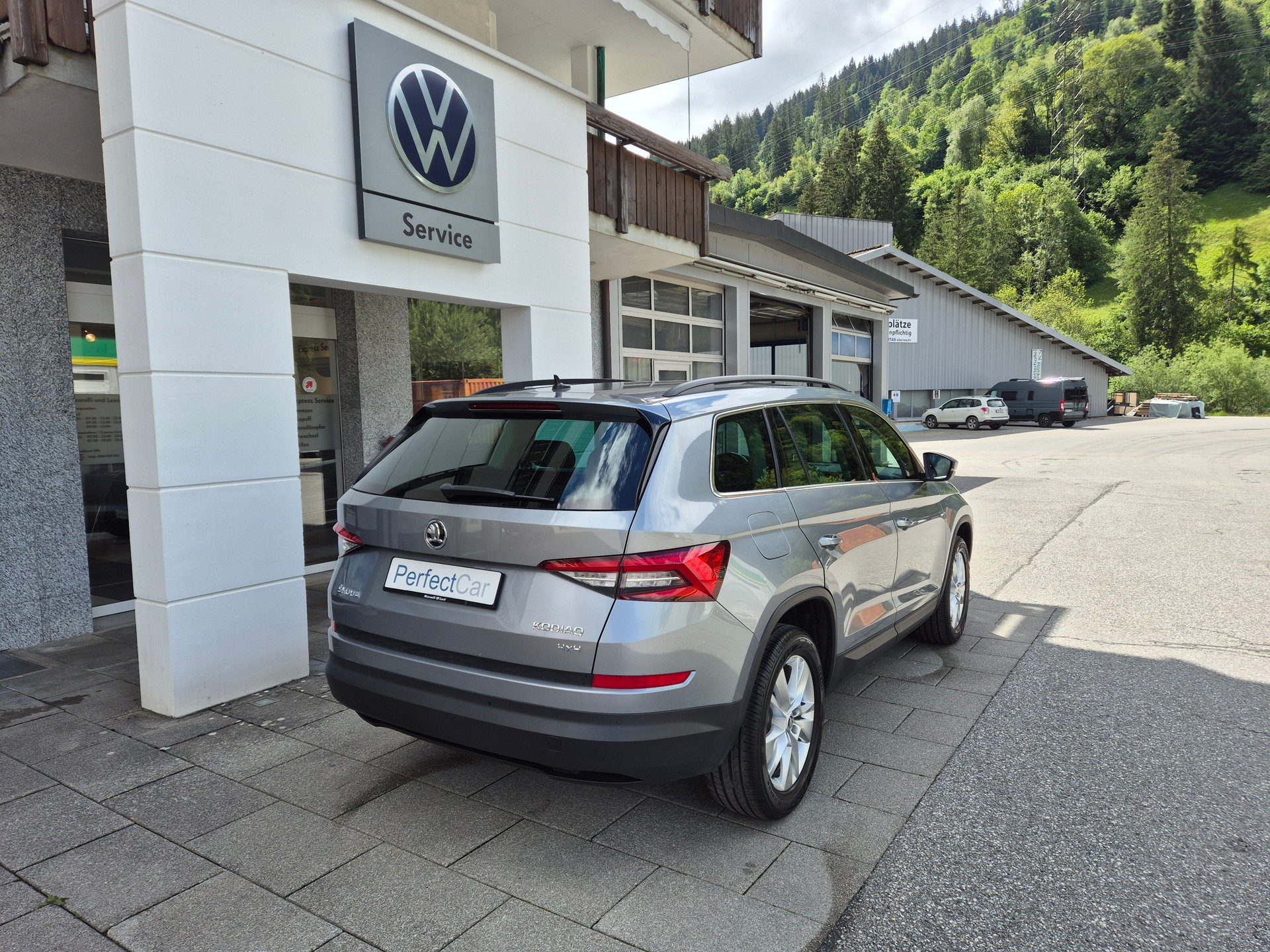SKODA Kodiaq 2.0 TSI 4x4 Style-image-4