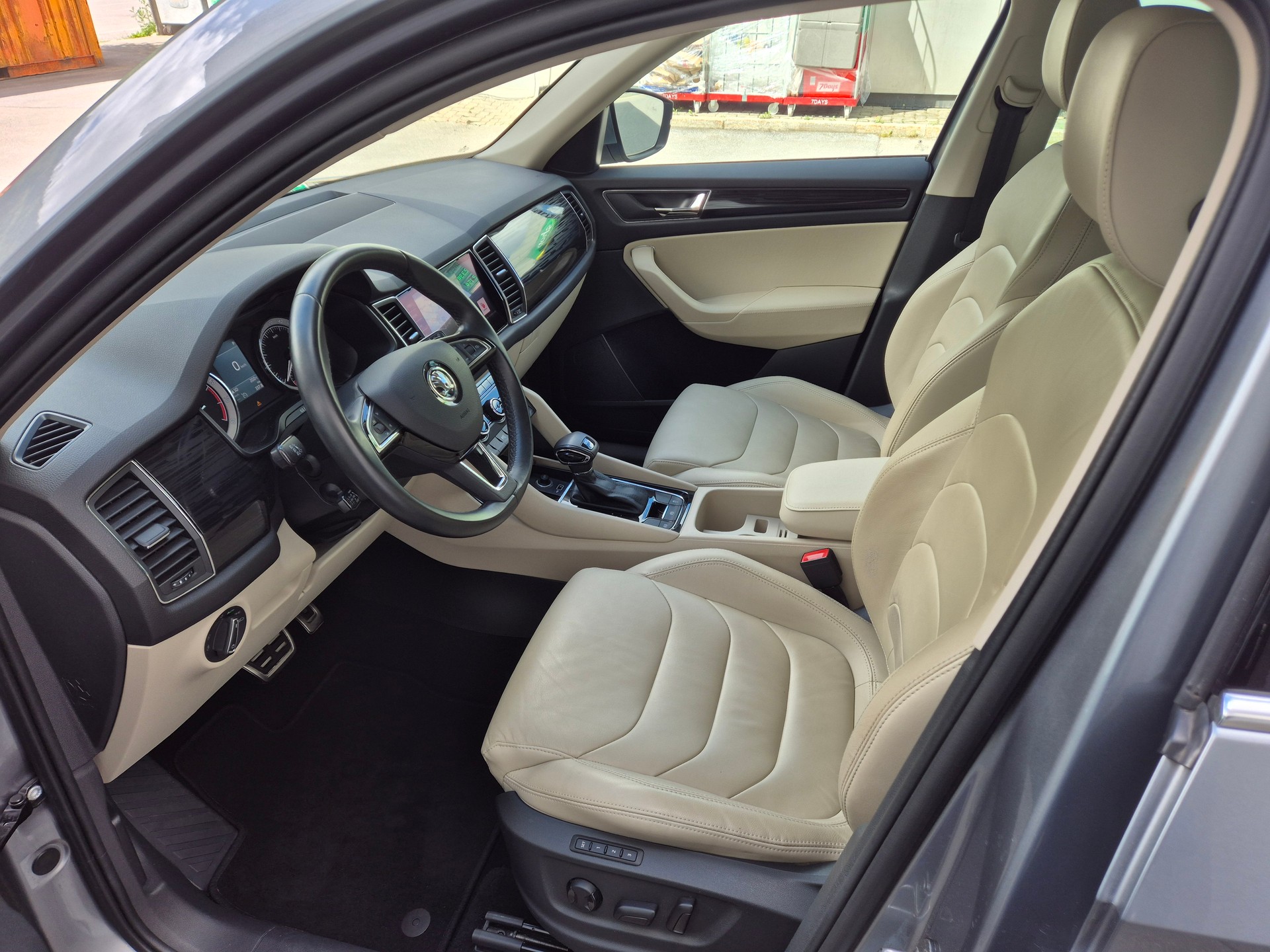 SKODA Kodiaq 2.0 TSI 4x4 Style-image-6