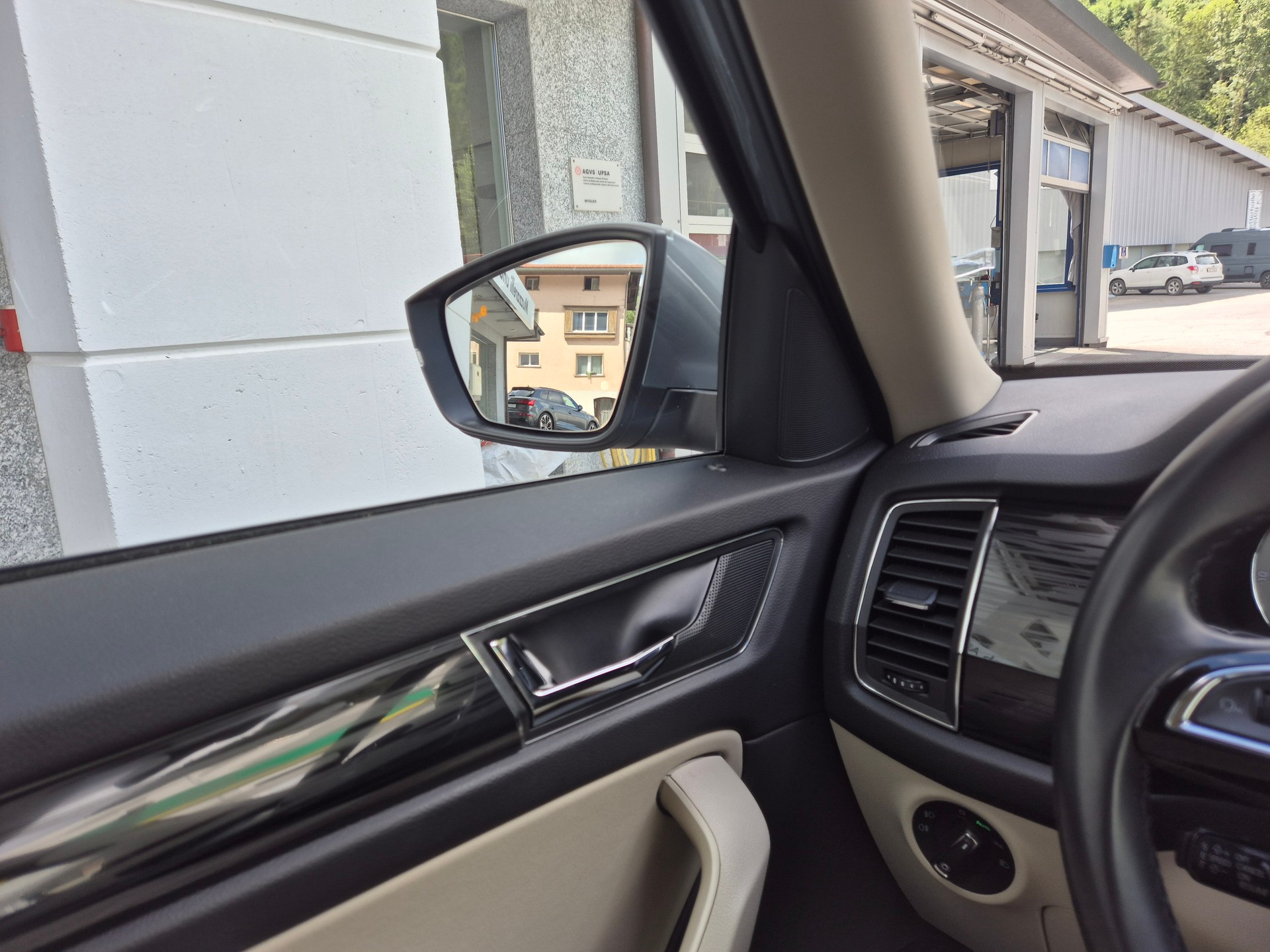 SKODA Kodiaq 2.0 TSI 4x4 Style-image-11