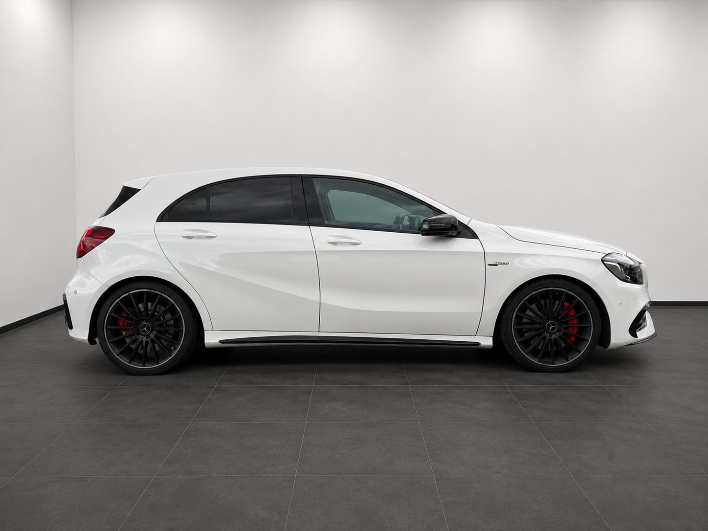MERCEDES-BENZ A 45 AMG 4Matic Speedshift 7G-DCT *Facelift*CH-Fahrzeug*-image-2