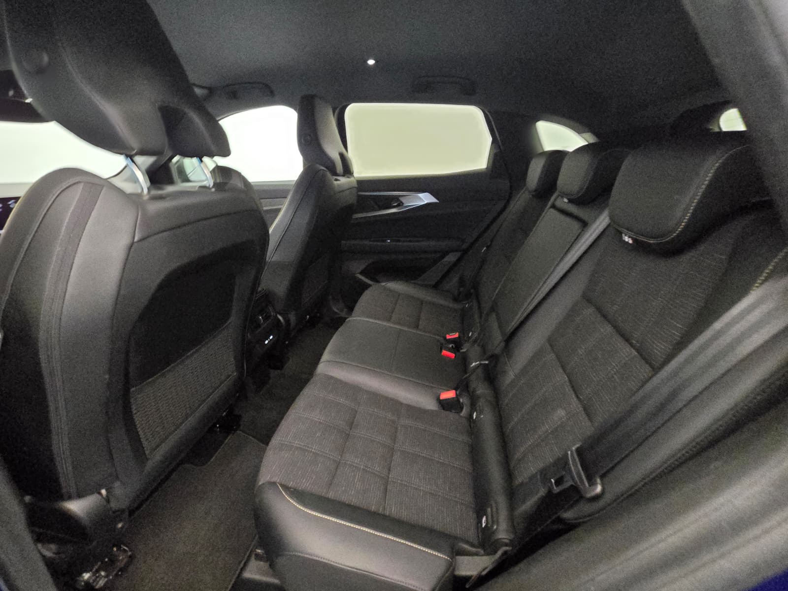 RENAULT Austral 1.2 HEV 200 Iconic A-image-12