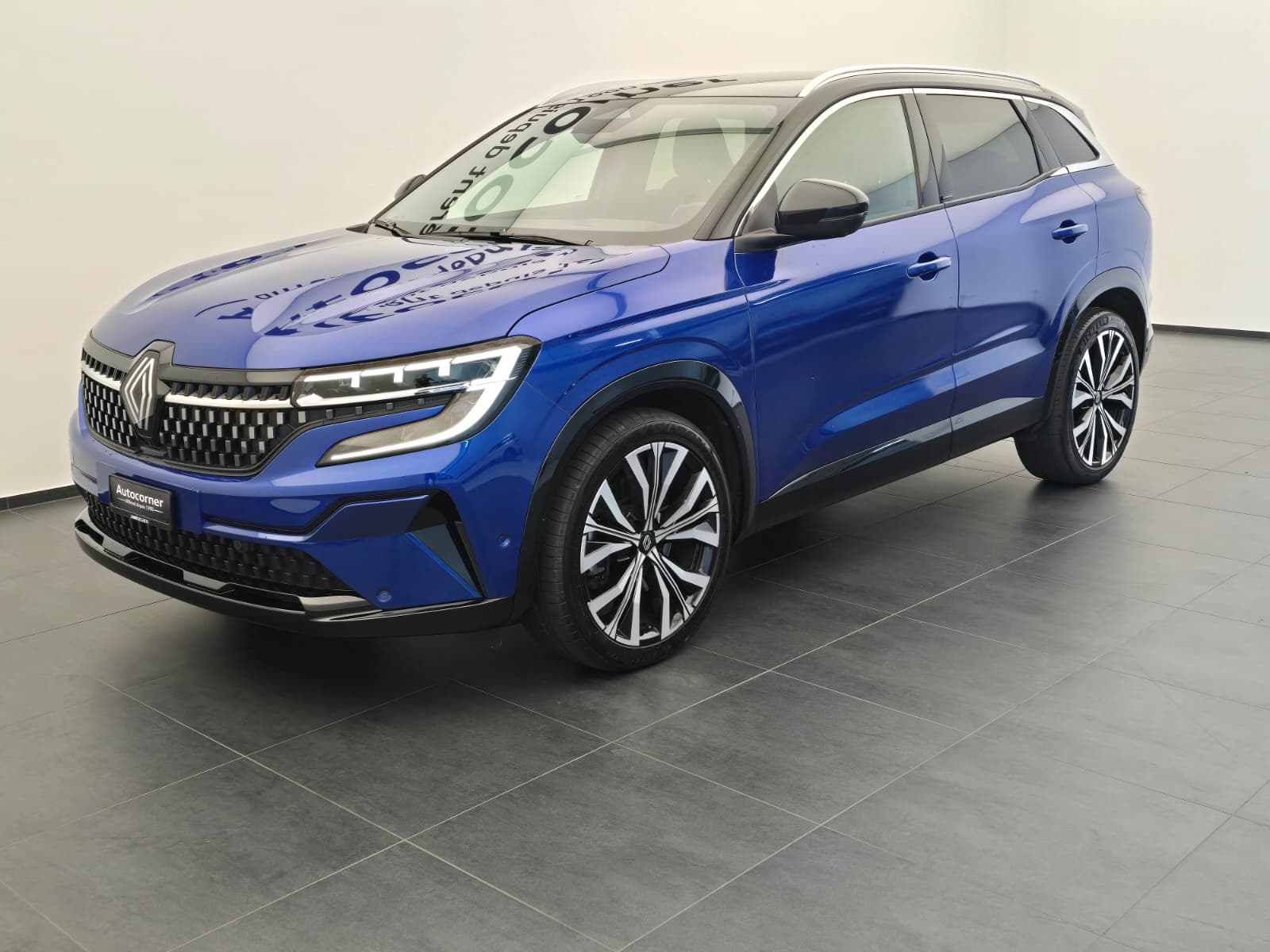 RENAULT Austral 1.2 HEV 200 Iconic A-showroom-element-2
