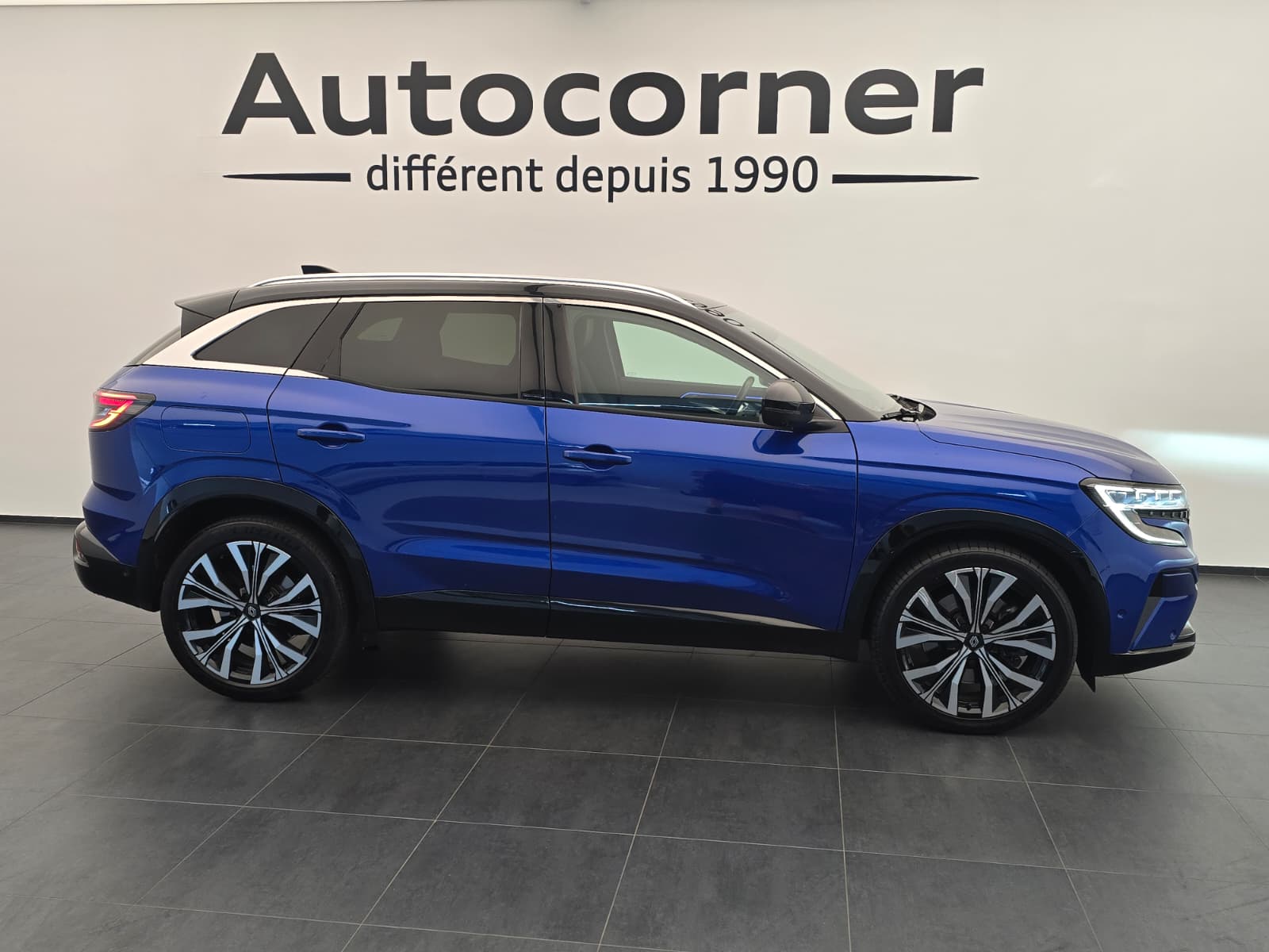 RENAULT Austral 1.2 HEV 200 Iconic A-image-5