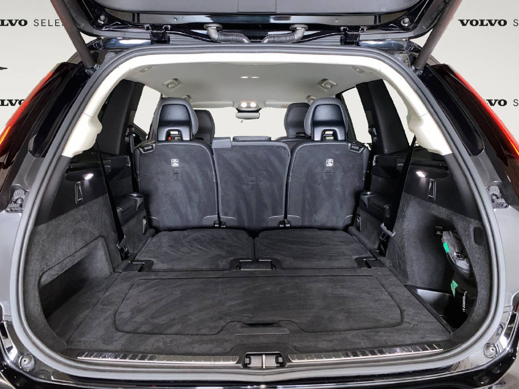 VOLVO XC90 2.0 B5 MH Plus Bright AWD-image-13