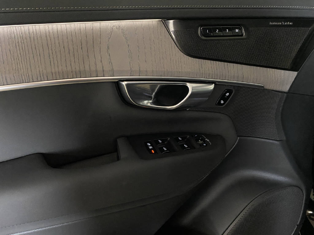 VOLVO XC90 2.0 B5 MH Plus Bright AWD-image-11