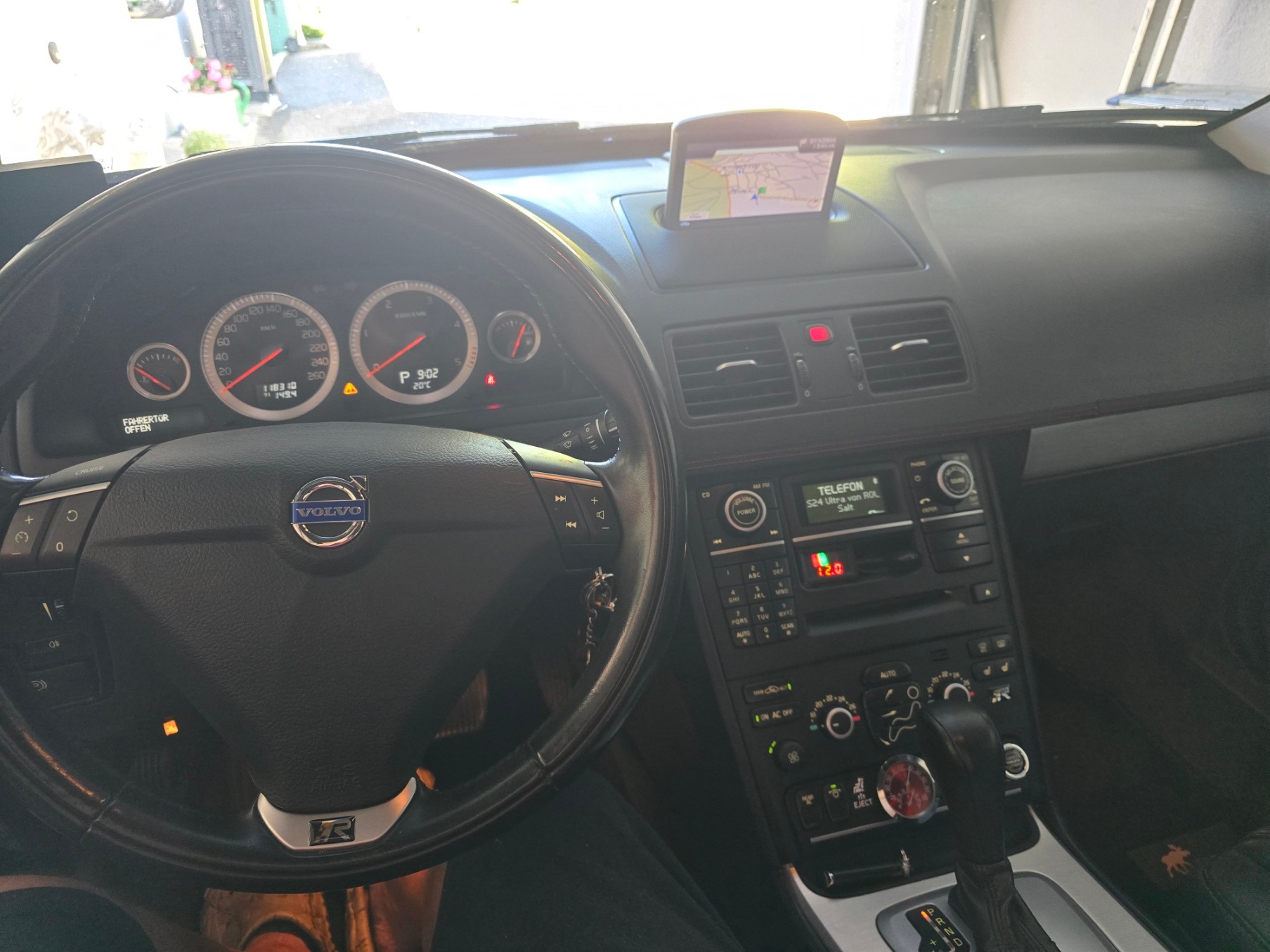 VOLVO XC90-image-4