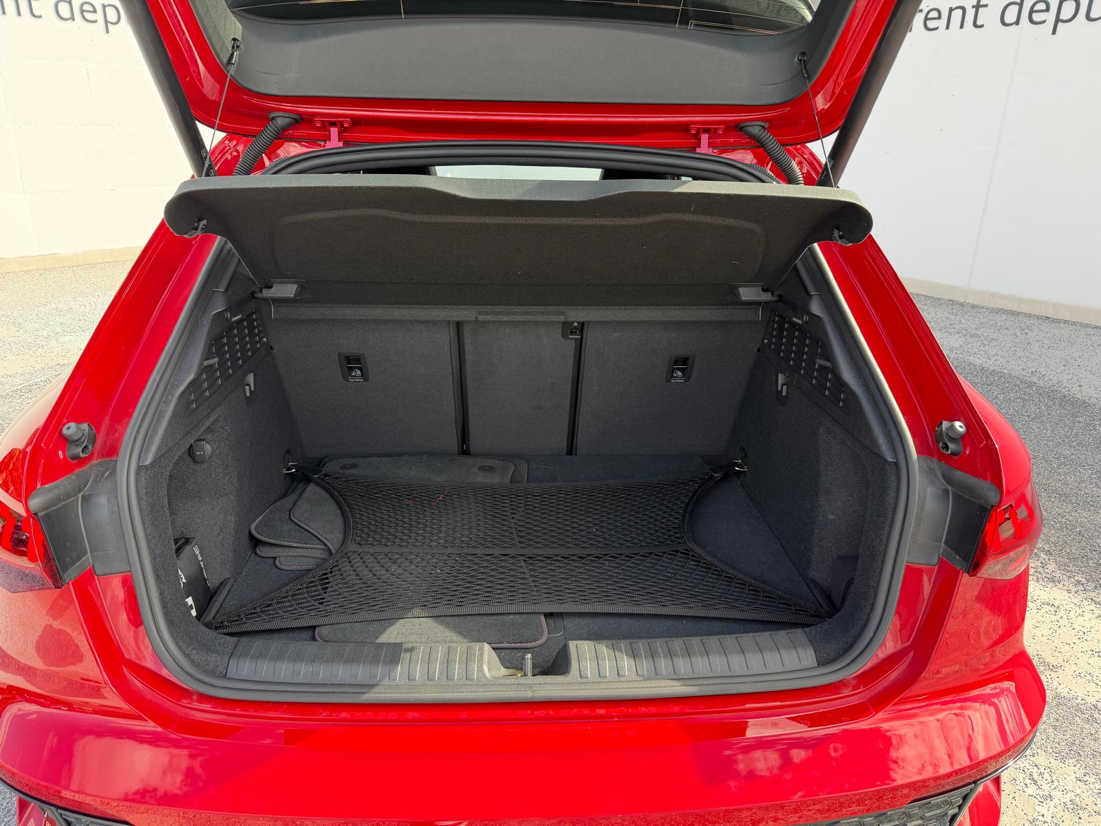 AUDI RS3 Sportback 2.5 TSI quattro S-tronic-image-13