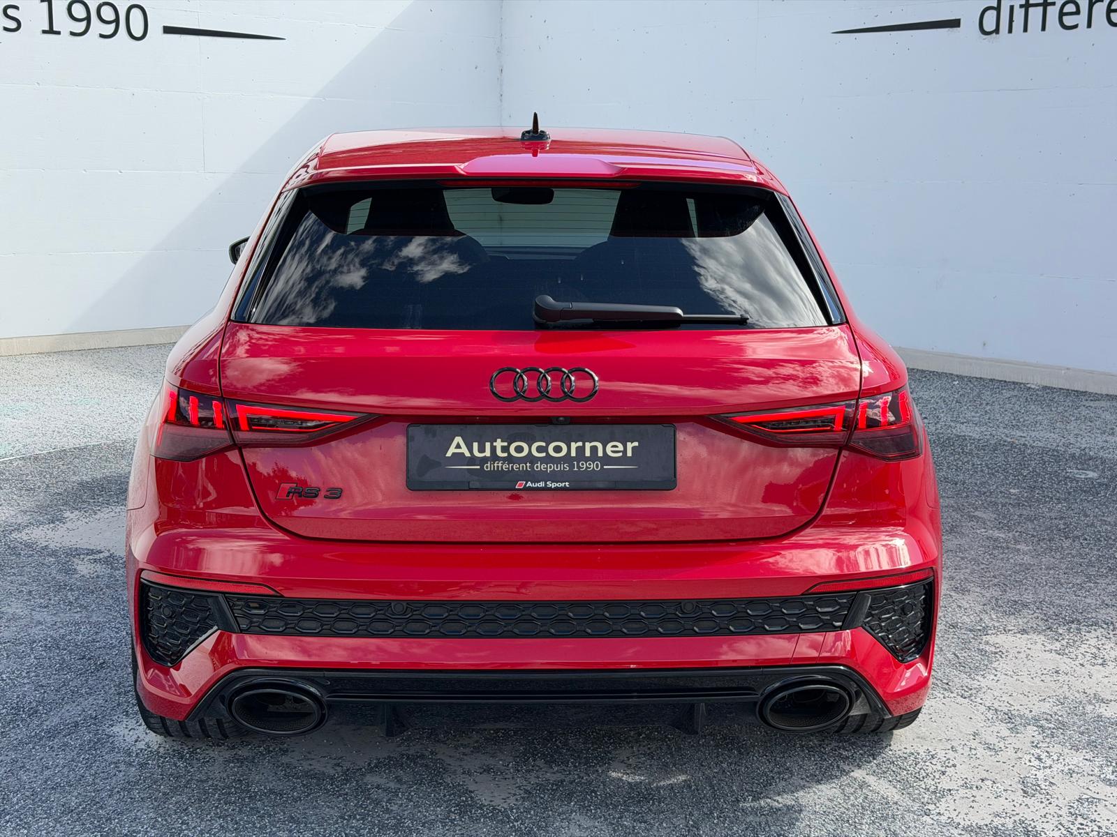 AUDI RS3 Sportback 2.5 TSI quattro S-tronic-image-4