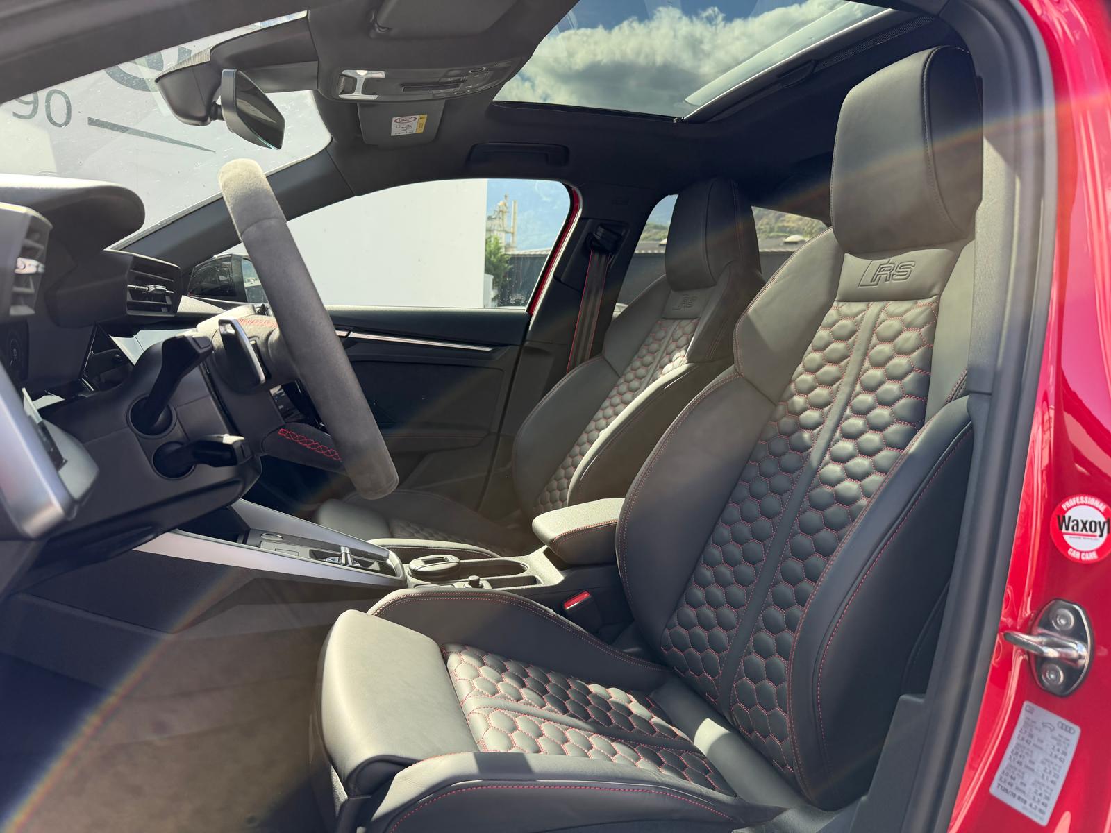 AUDI RS3 Sportback 2.5 TSI quattro S-tronic-image-6