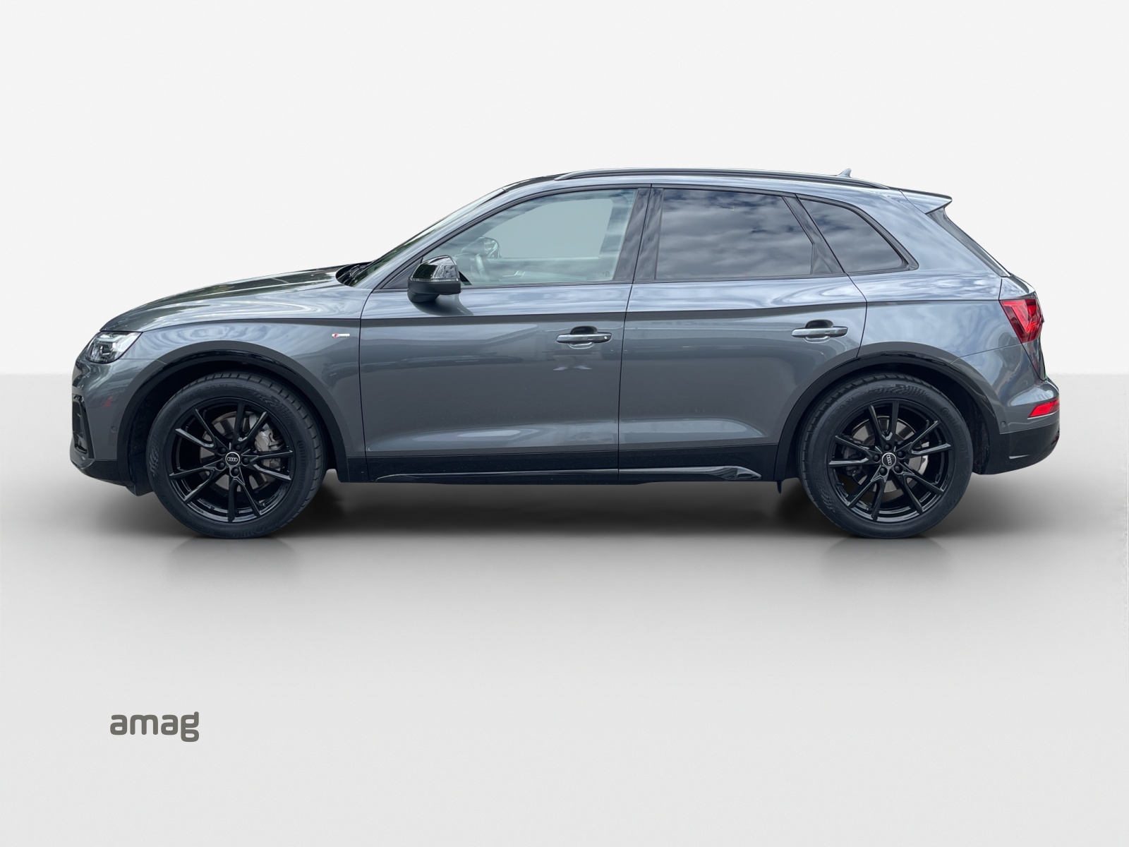 AUDI Q5 40 TDI Black Edition quattro S-tronic-image-1