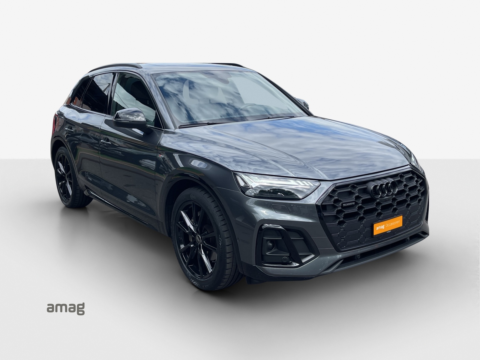 AUDI Q5 40 TDI Black Edition quattro S-tronic-image-5