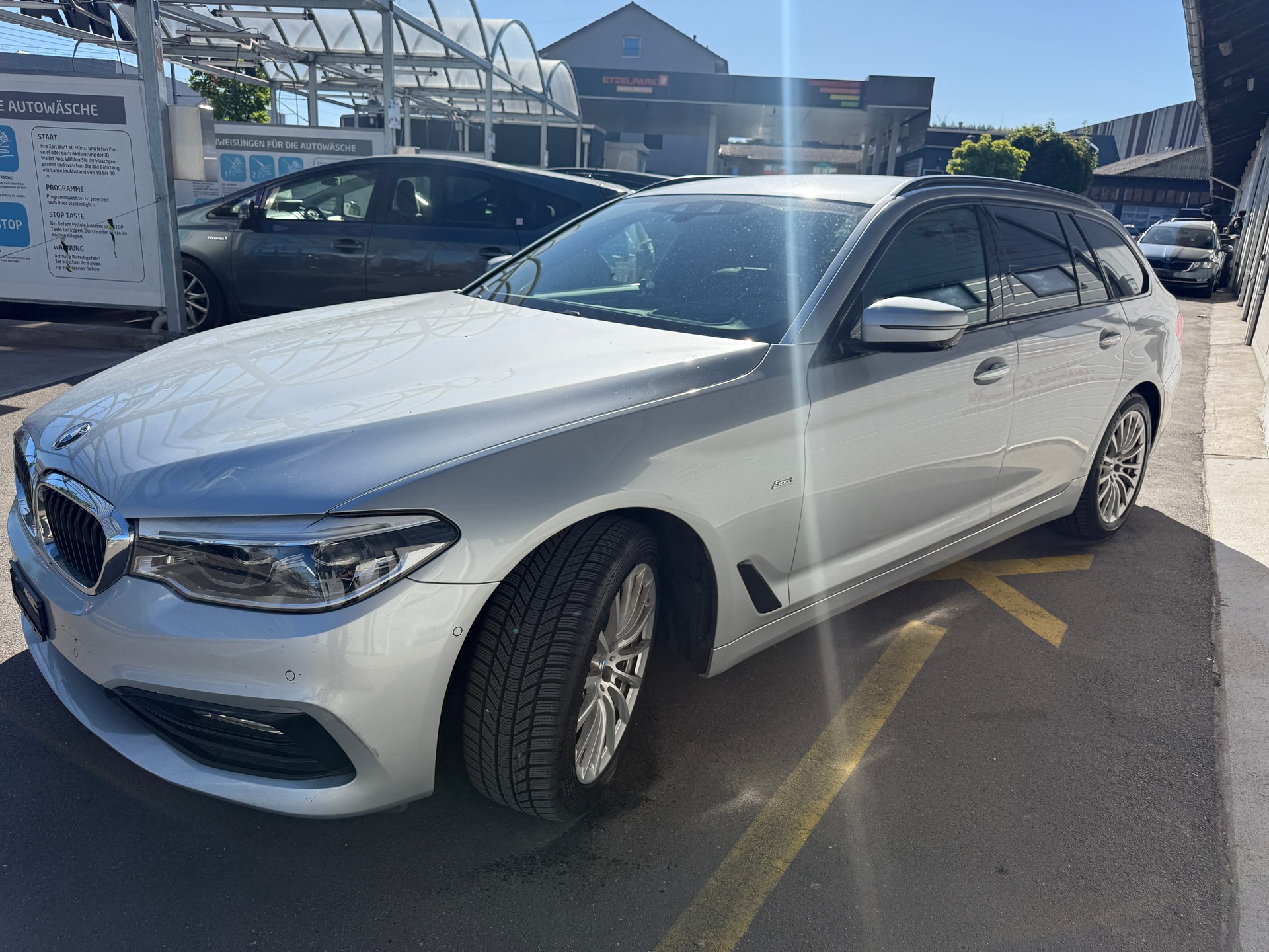 BMW 530d xDrive Touring Sport Line Steptronic-image-7