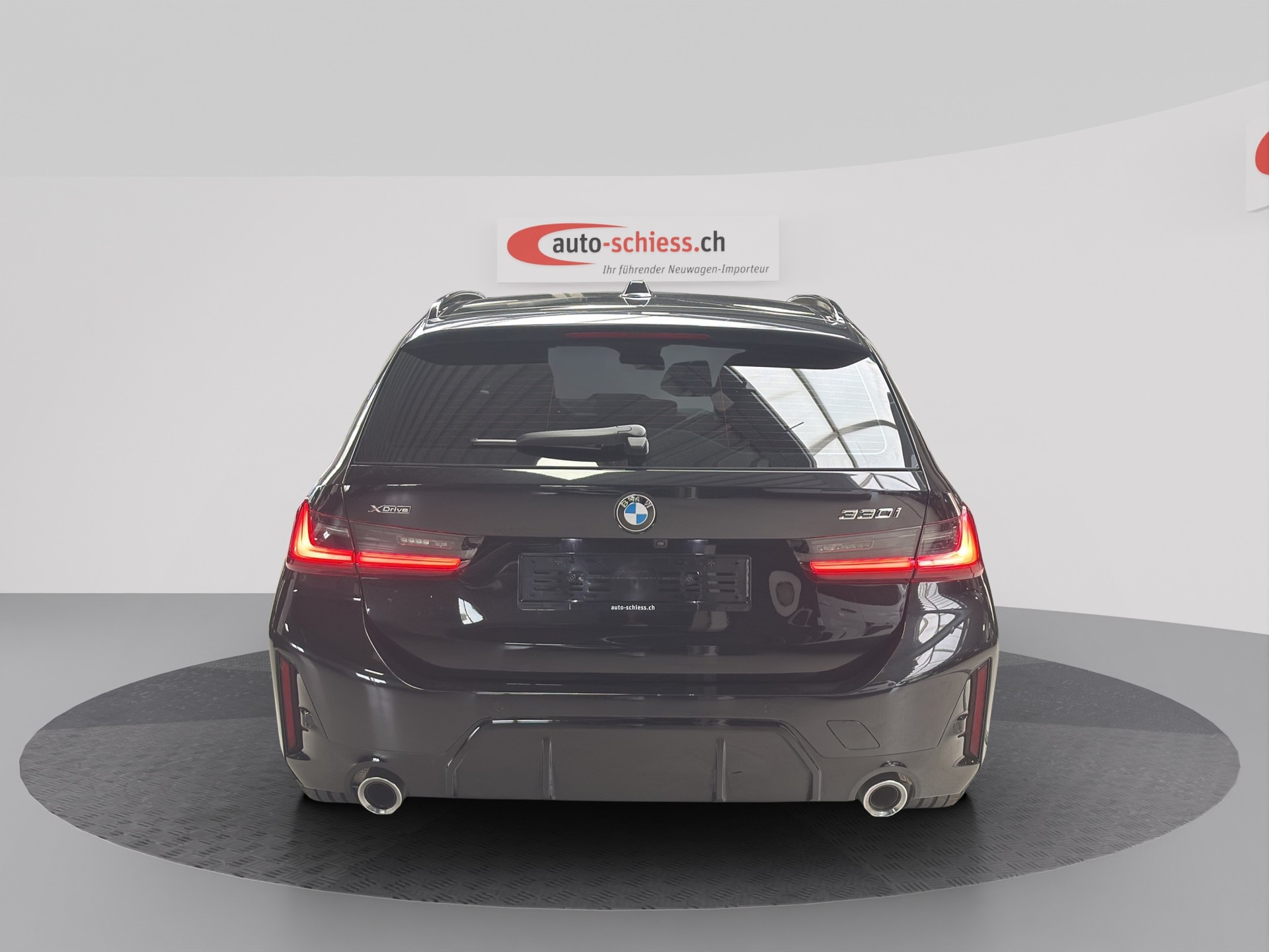BMW 330i Touring xDrive Steptronic M Sport-image-3