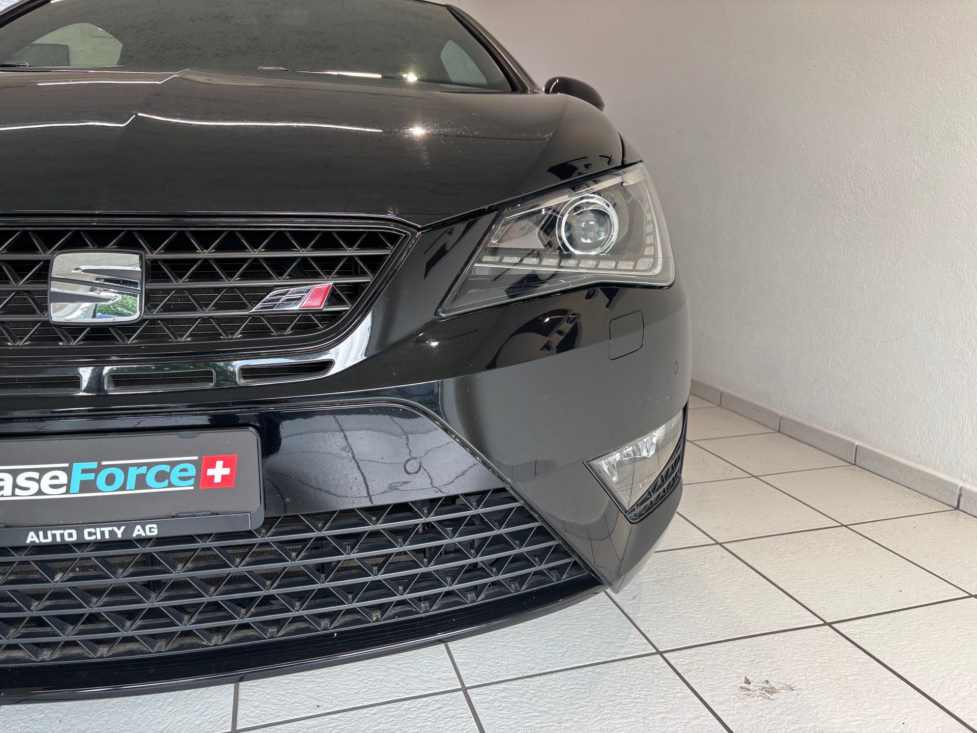 SEAT Ibiza SC 1.8 TSI Cupra-image-5
