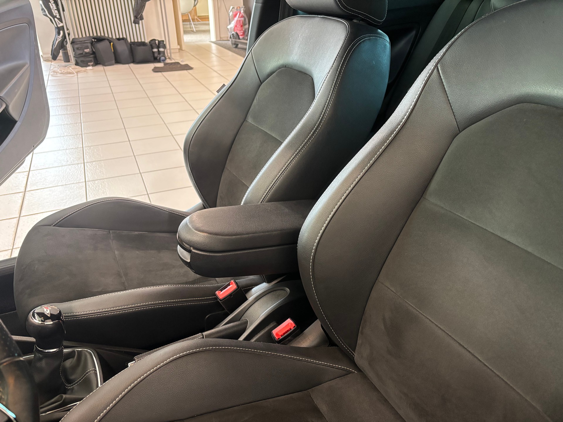 SEAT Ibiza SC 1.8 TSI Cupra-image-12