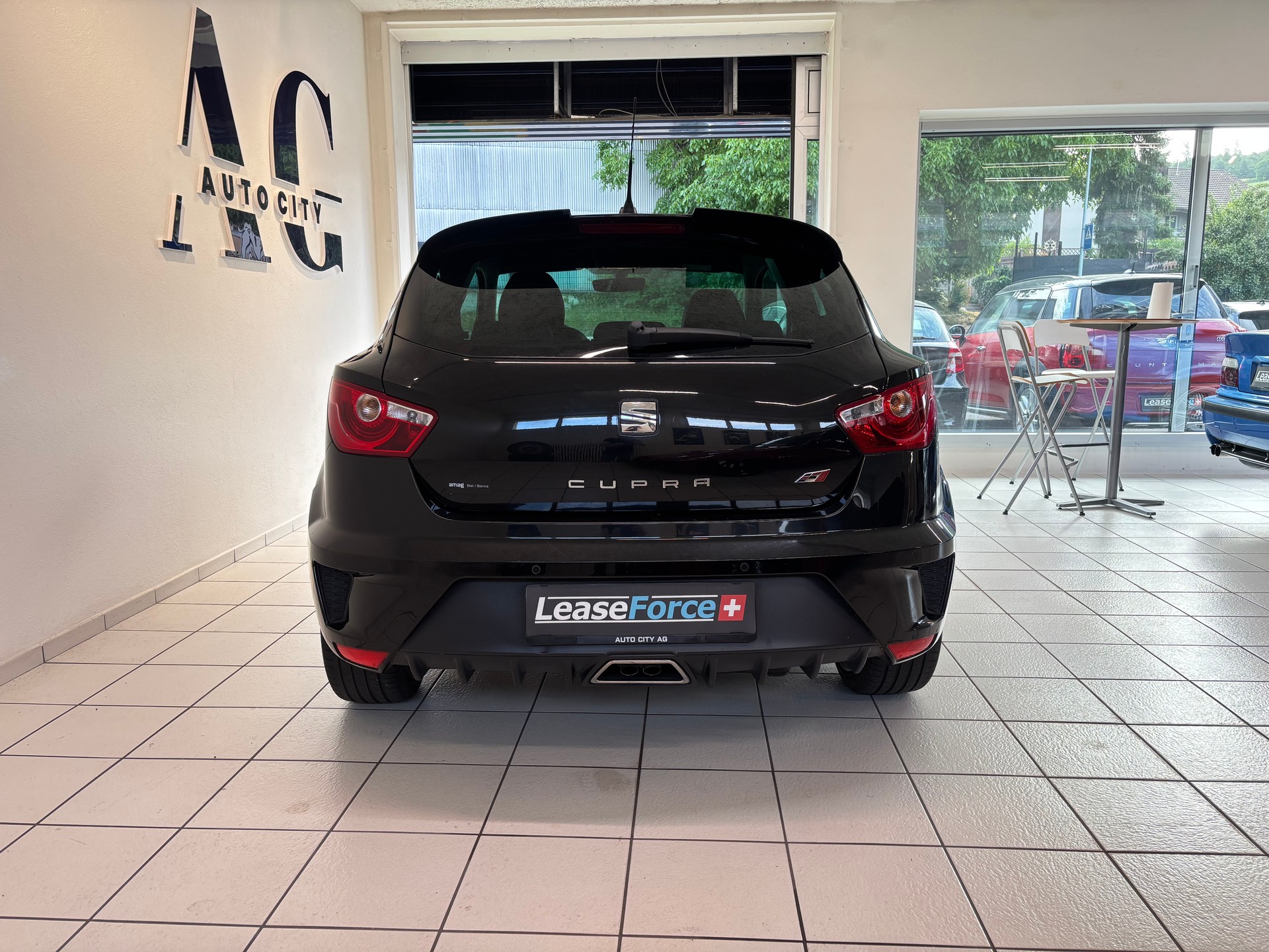 SEAT Ibiza SC 1.8 TSI Cupra-image-3