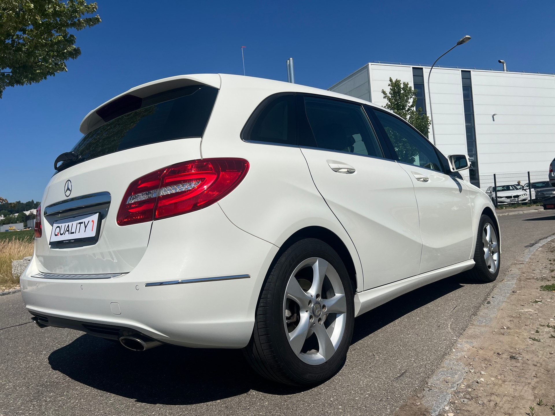 MERCEDES-BENZ B 200 7G-DCT-image-14
