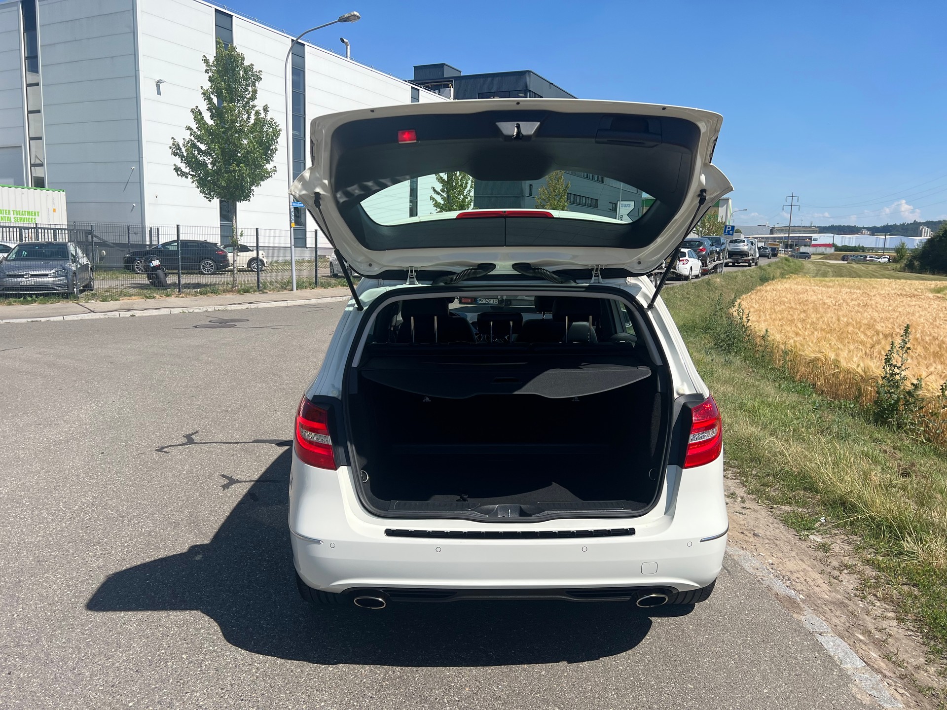 MERCEDES-BENZ B 200 7G-DCT-image-16