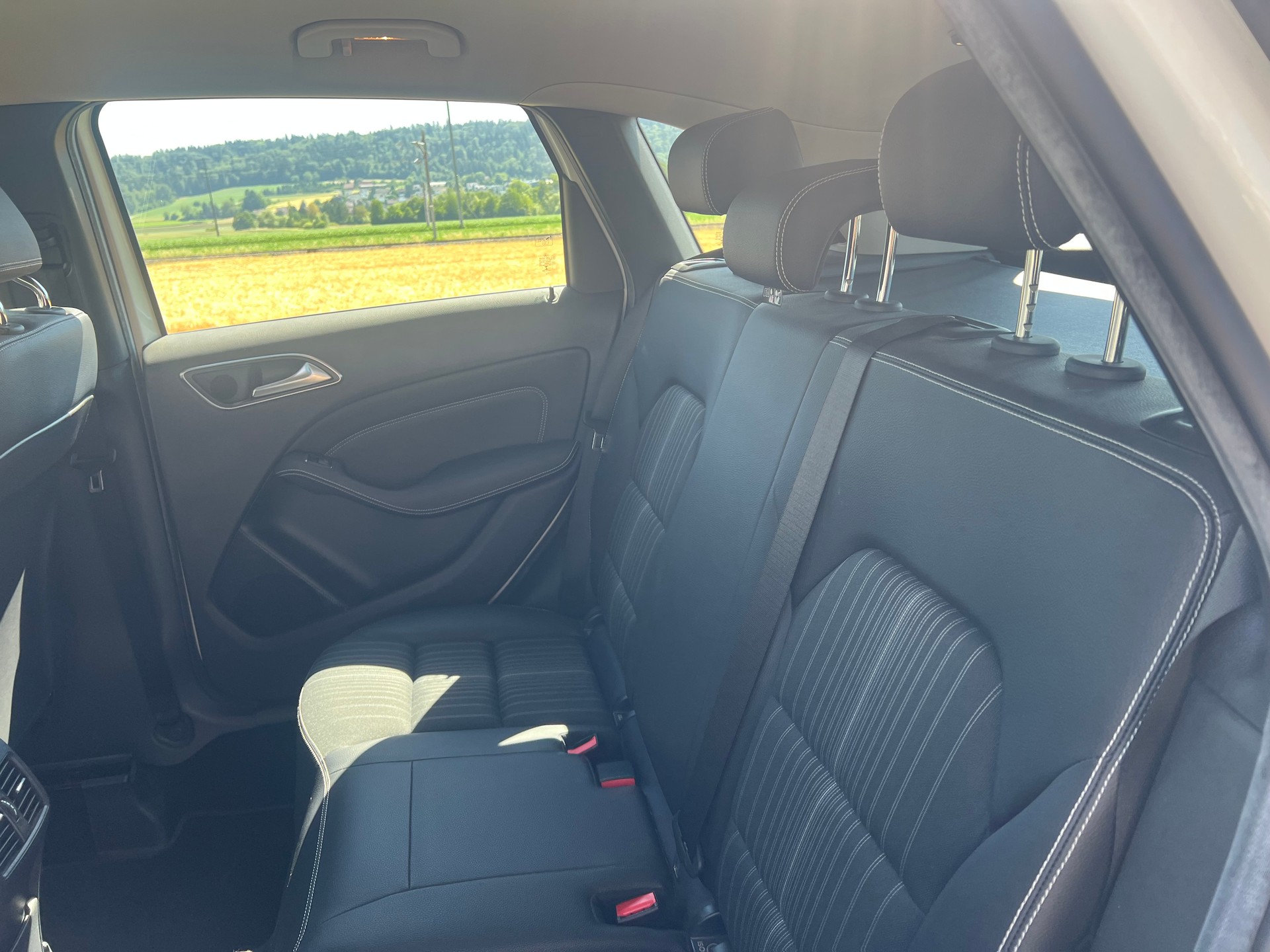 MERCEDES-BENZ B 200 7G-DCT-image-24