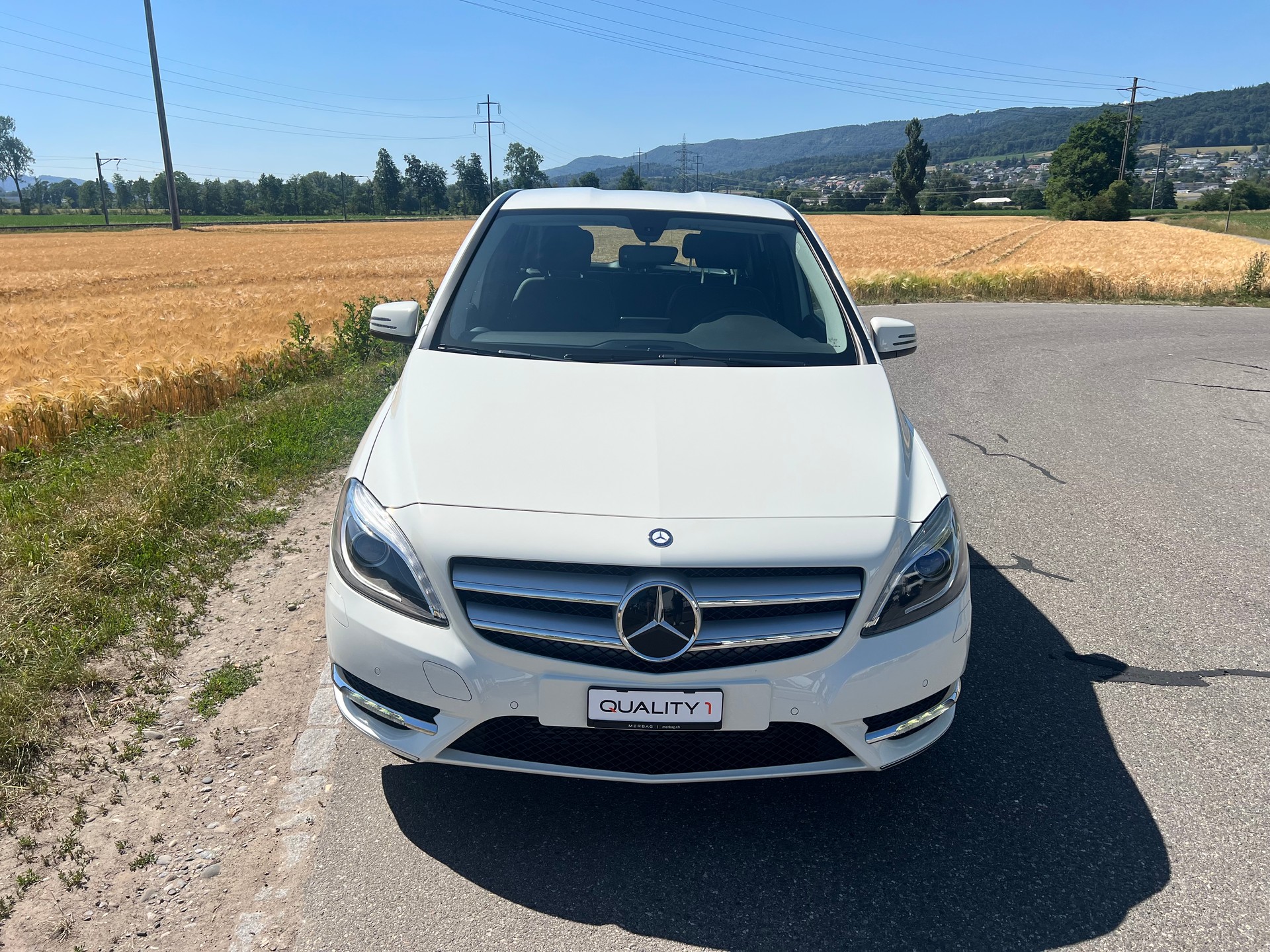 MERCEDES-BENZ B 200 7G-DCT-showroom-element-2